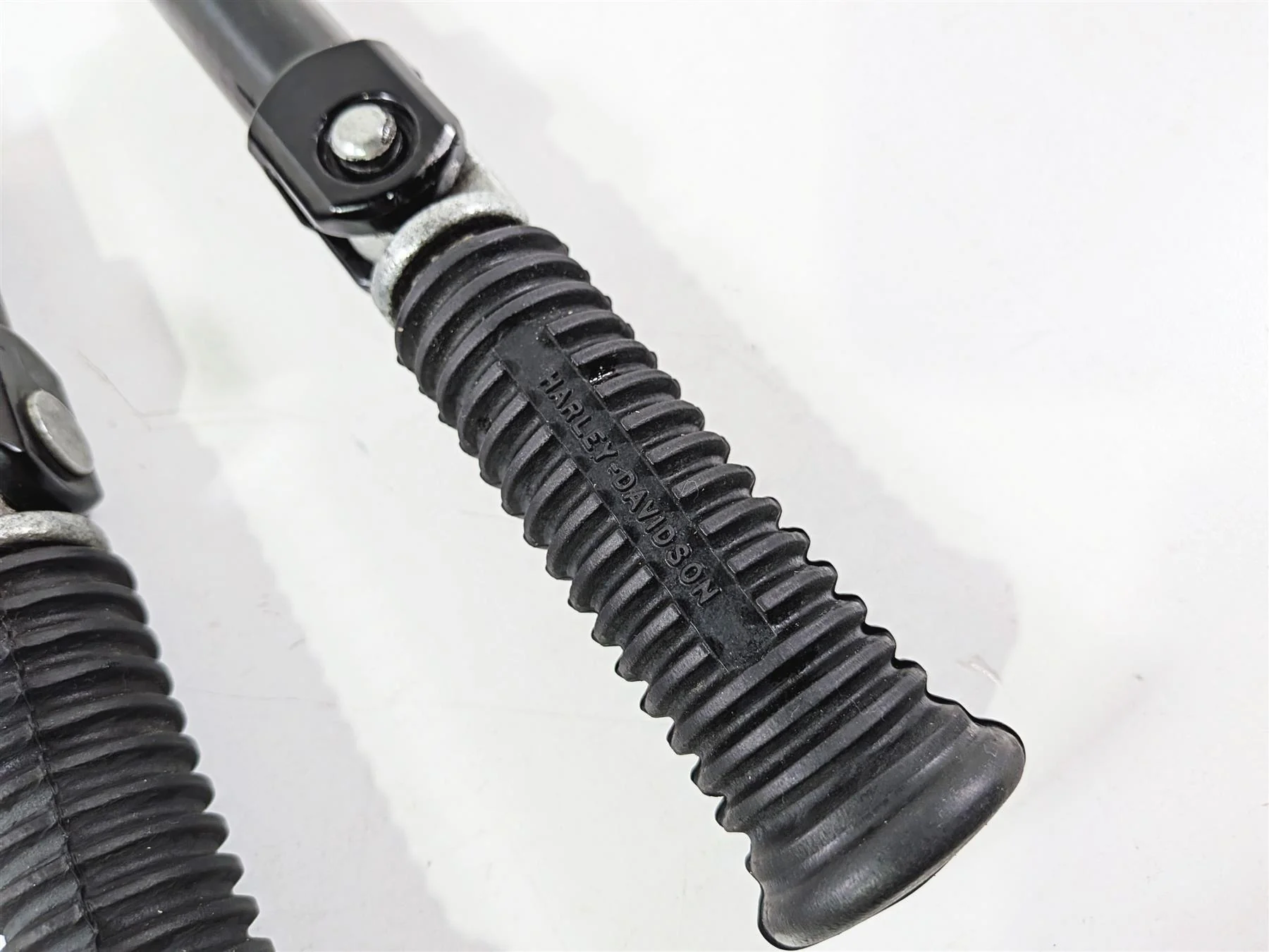 2024 Harley Softail FXLRST Low Rider Rear Passenger Footpeg Set - Read 50501106 - Image 6
