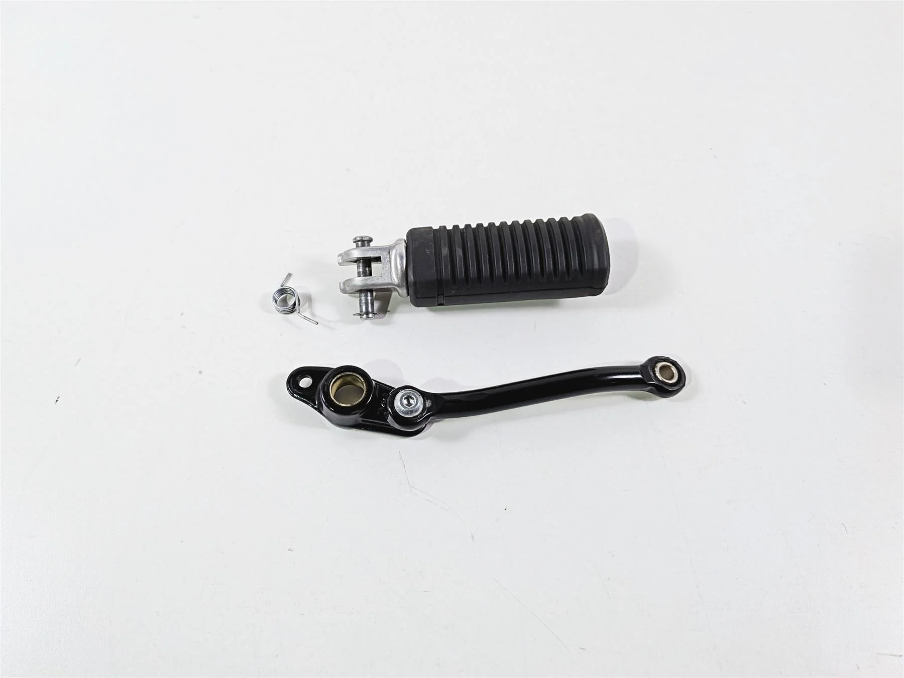 2024 Harley Softail FXLRST Low Rider Right Foot Peg & Brake Linkage 50501106