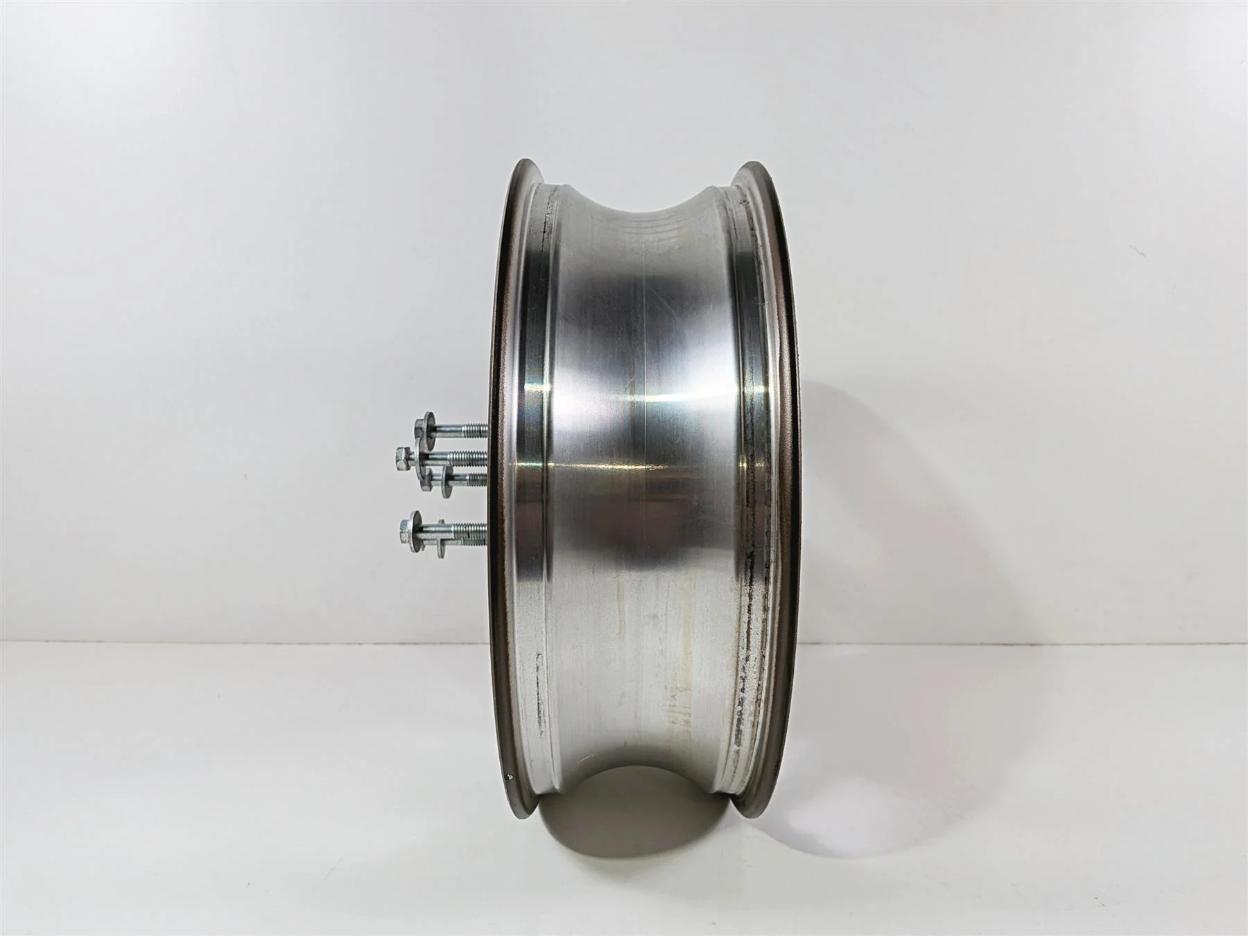 2024 Harley Softail FXLRST Low Rider Straight 16x5 Rear Wheel 9 Spoke 40900748 - Image 4