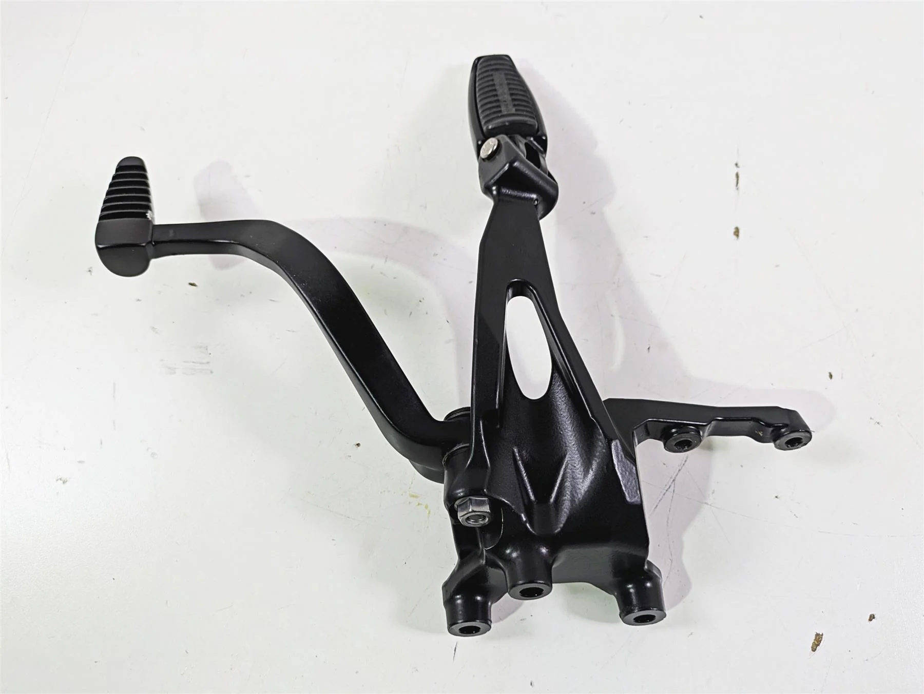 2024 Harley Sportster RH975 S Front Right Footpeg Brake Pedal Set 50502125 - Image 11