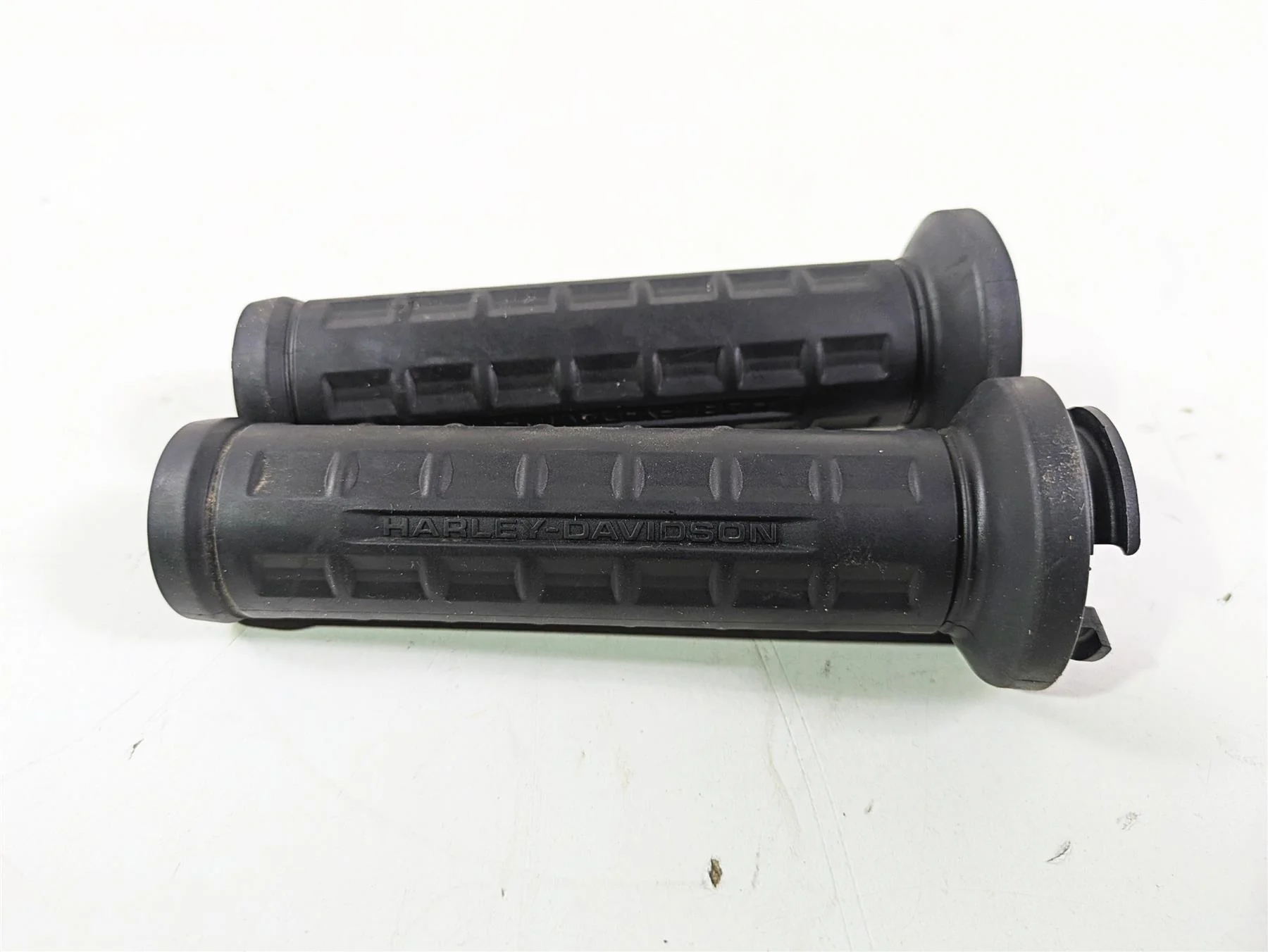 2024 Harley Sportster RH975 S Left Right Hand Grip Set 56100386 - Image 4