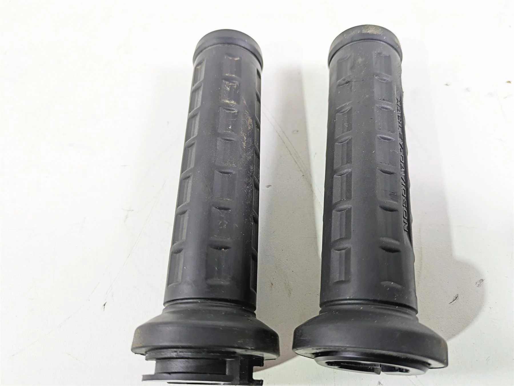 2024 Harley Sportster RH975 S Left Right Hand Grip Set 56100386 - Image 6