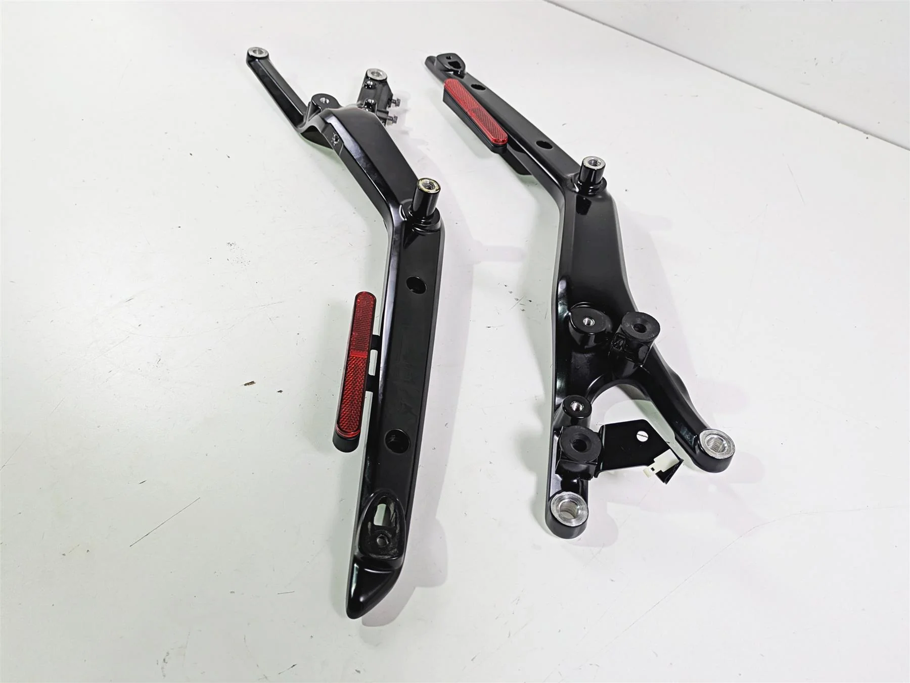 2024 Harley Sportster RH975 S Rear Fender Support Strut Set 47200749A 47200765A - Image 12
