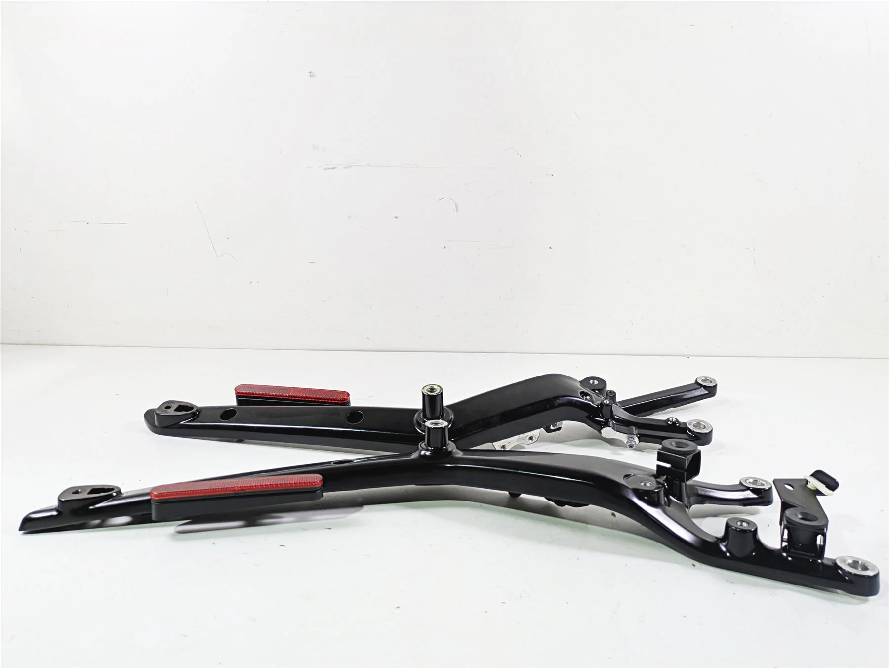2024 Harley Sportster RH975 S Rear Fender Support Strut Set 47200749A 47200765A - Image 2