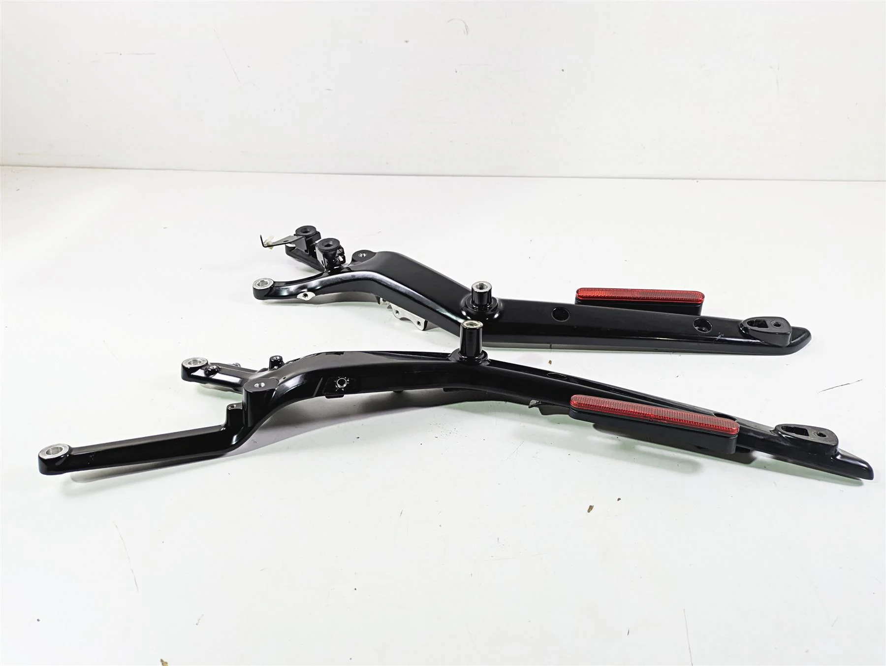 2024 Harley Sportster RH975 S Rear Fender Support Strut Set 47200749A 47200765A - Image 4
