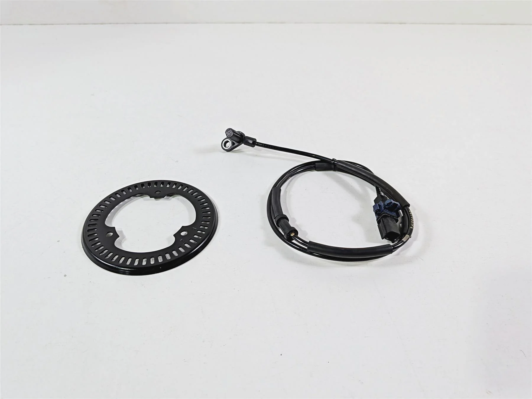 2024 Kawasaki EX500 Ninja 40th An. Front Abs Brake Wheel Speed Sensor 21176-1141 - Image 3