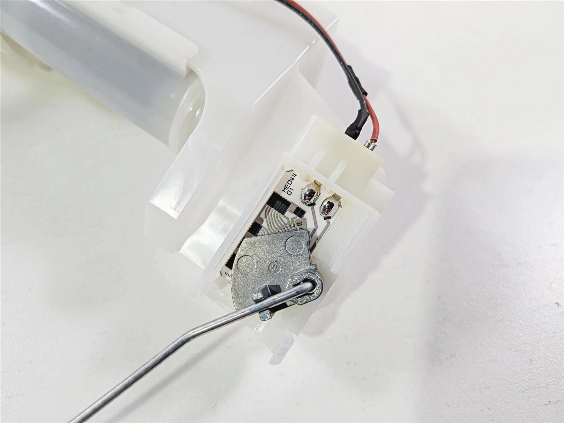 2024 Kawasaki EX500 Ninja 40th An. Fuel Gas Petrol Pump Sending Unit 49040-0824 - Image 9