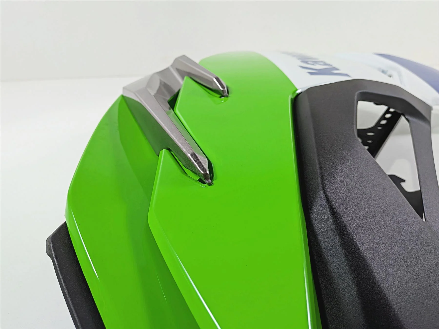 2024 Kawasaki EX500 Ninja 40th An. Left Side Main Cover Fairing 55061-5200 - Image 15
