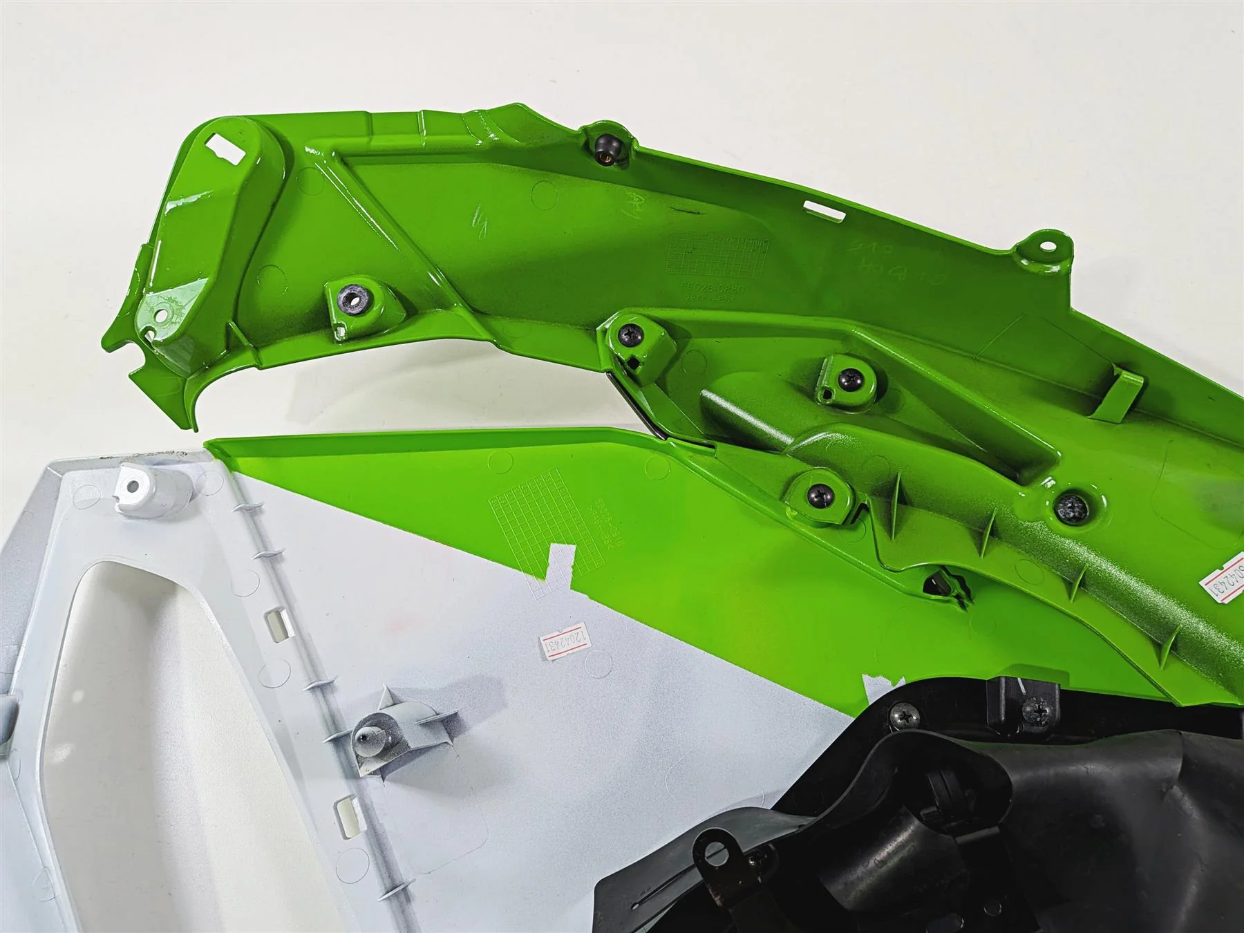 2024 Kawasaki EX500 Ninja 40th An. Left Side Main Cover Fairing 55061-5200 - Image 8