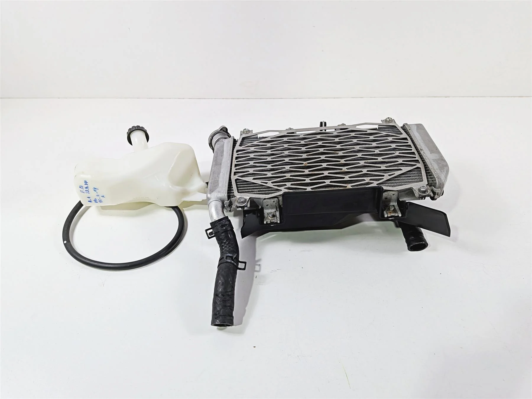2024 Kawasaki EX500 Ninja 40th An. Radiator Fan Reservoir Hoses Set 39061-0916 - Image 7