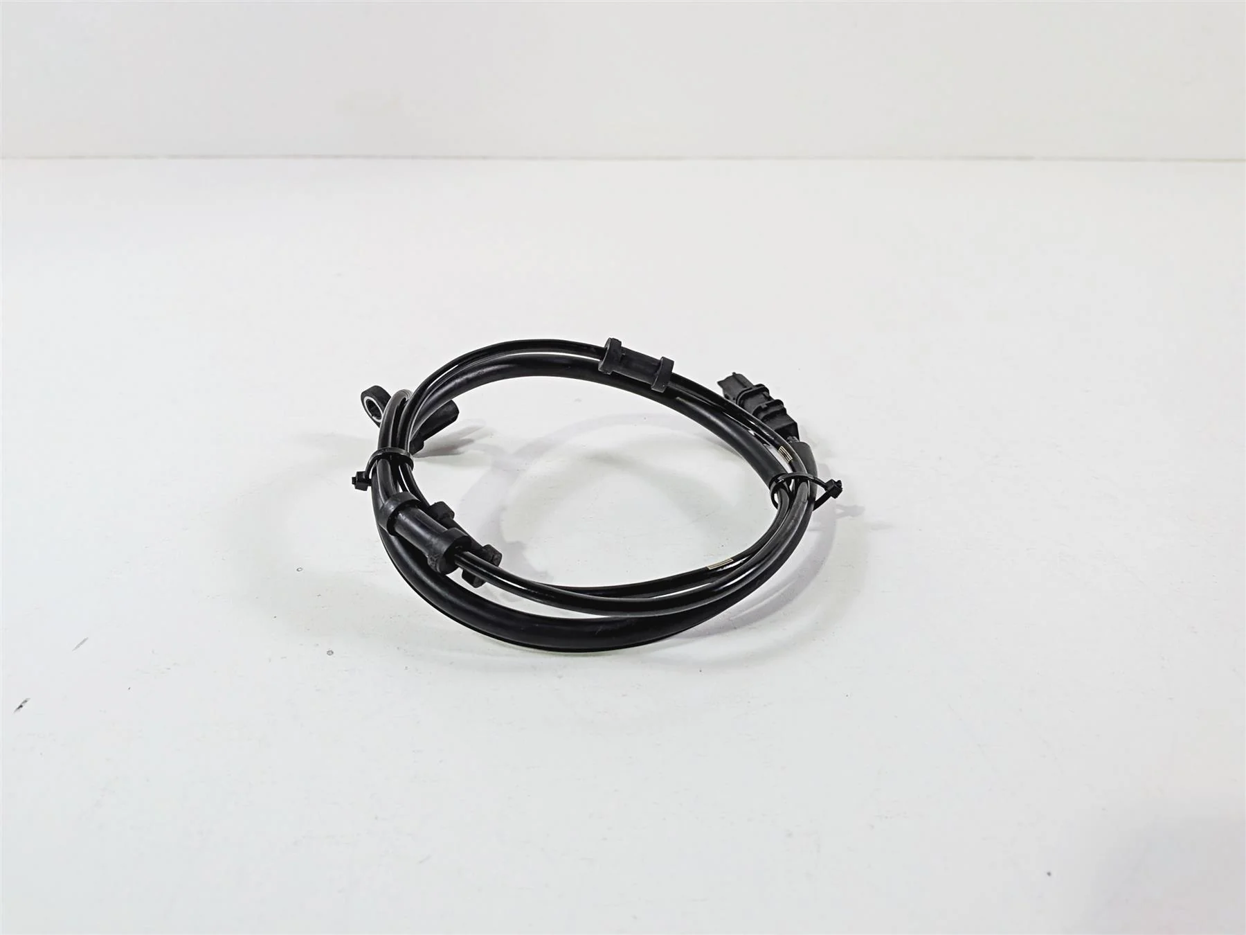 2024 Kawasaki EX500 Ninja 40th An. Rear Abs Brake Wheel Speed Sensor 21176-1142 - Image 4