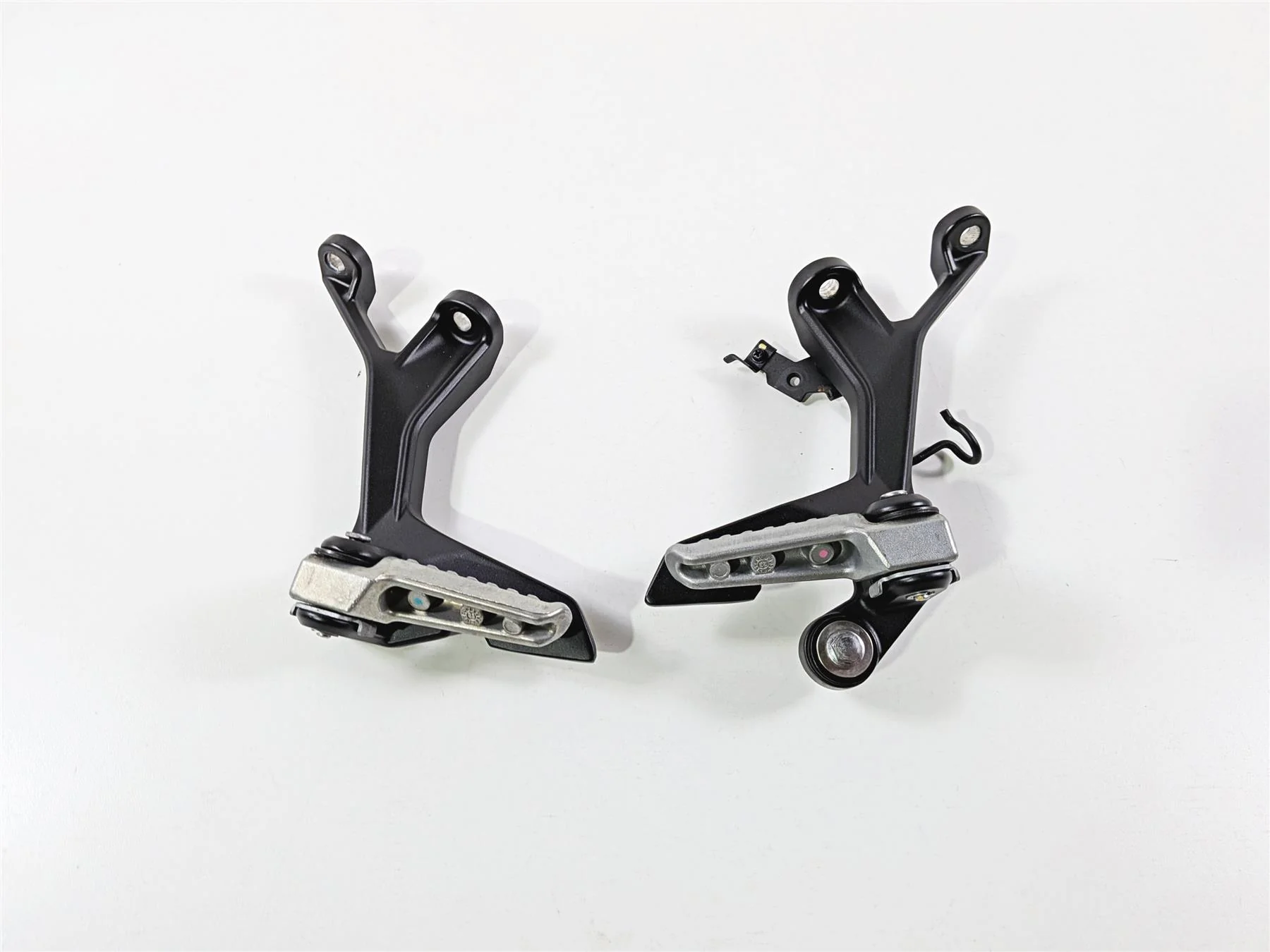 2024 Kawasaki EX500 Ninja 40th An. Rear Passenger Foot Peg 35063-1408 35063-1409 - Image 10