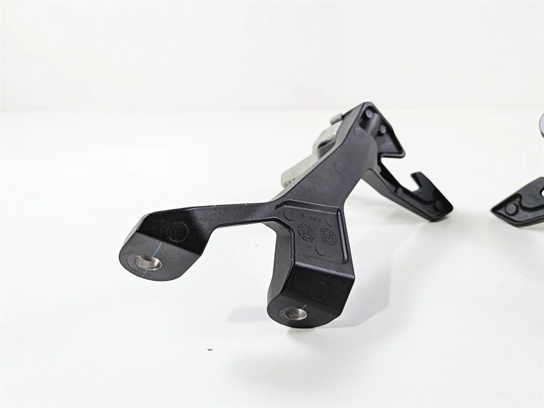2024 Kawasaki EX500 Ninja 40th An. Rear Passenger Foot Peg 35063-1408 35063-1409 - Image 8