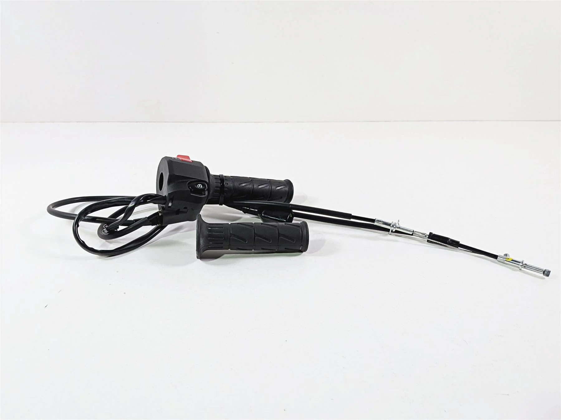 2024 Kawasaki EX500 Ninja 40th An. Right Hand Throttle Control Switch 46091-0479 - Image 2