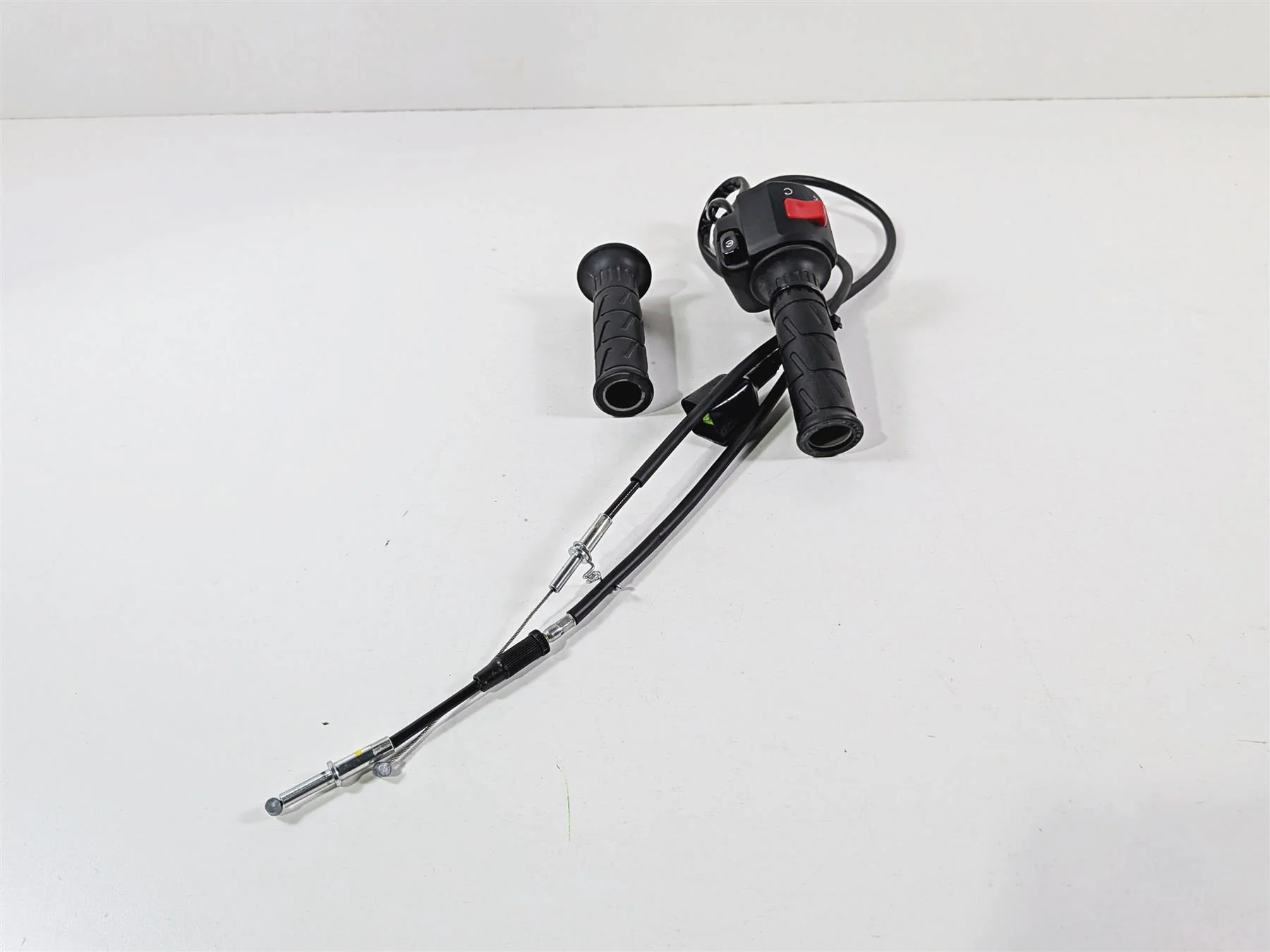 2024 Kawasaki EX500 Ninja 40th An. Right Hand Throttle Control Switch 46091-0479 - Image 5