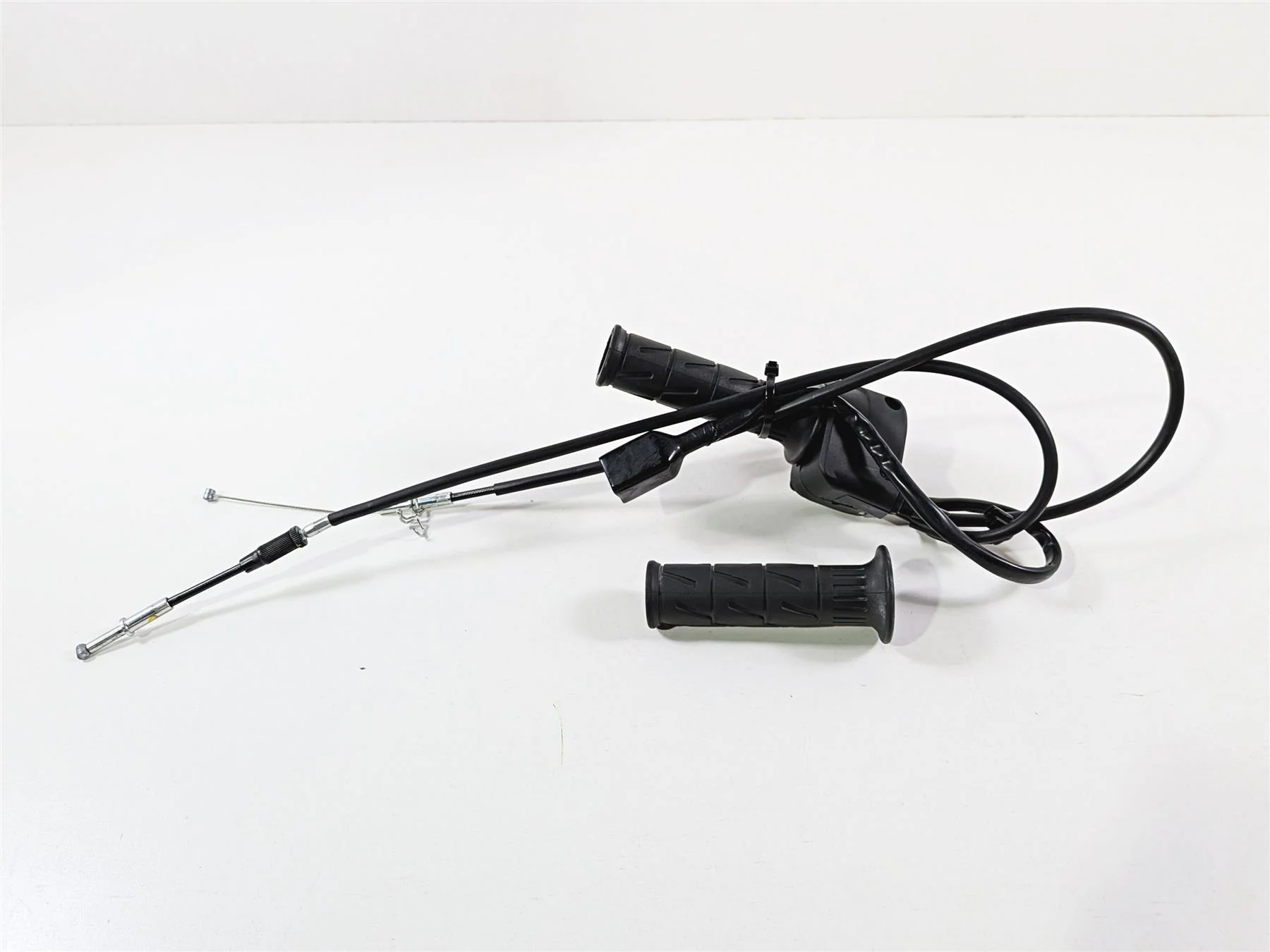 2024 Kawasaki EX500 Ninja 40th An. Right Hand Throttle Control Switch 46091-0479 - Image 6