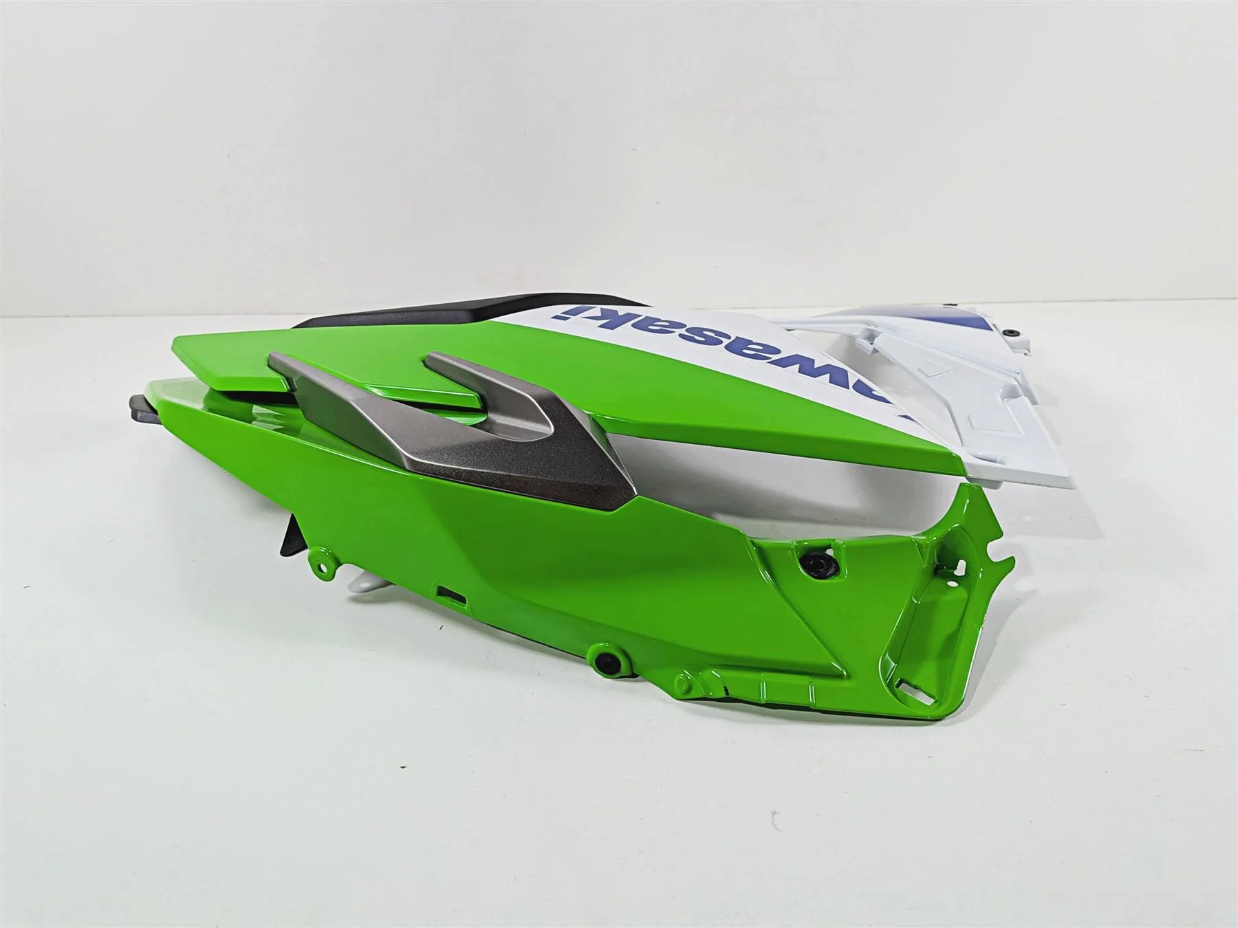 2024 Kawasaki EX500 Ninja 40th An. Right Side Main Cover Fairing 55061-5201 - Image 4