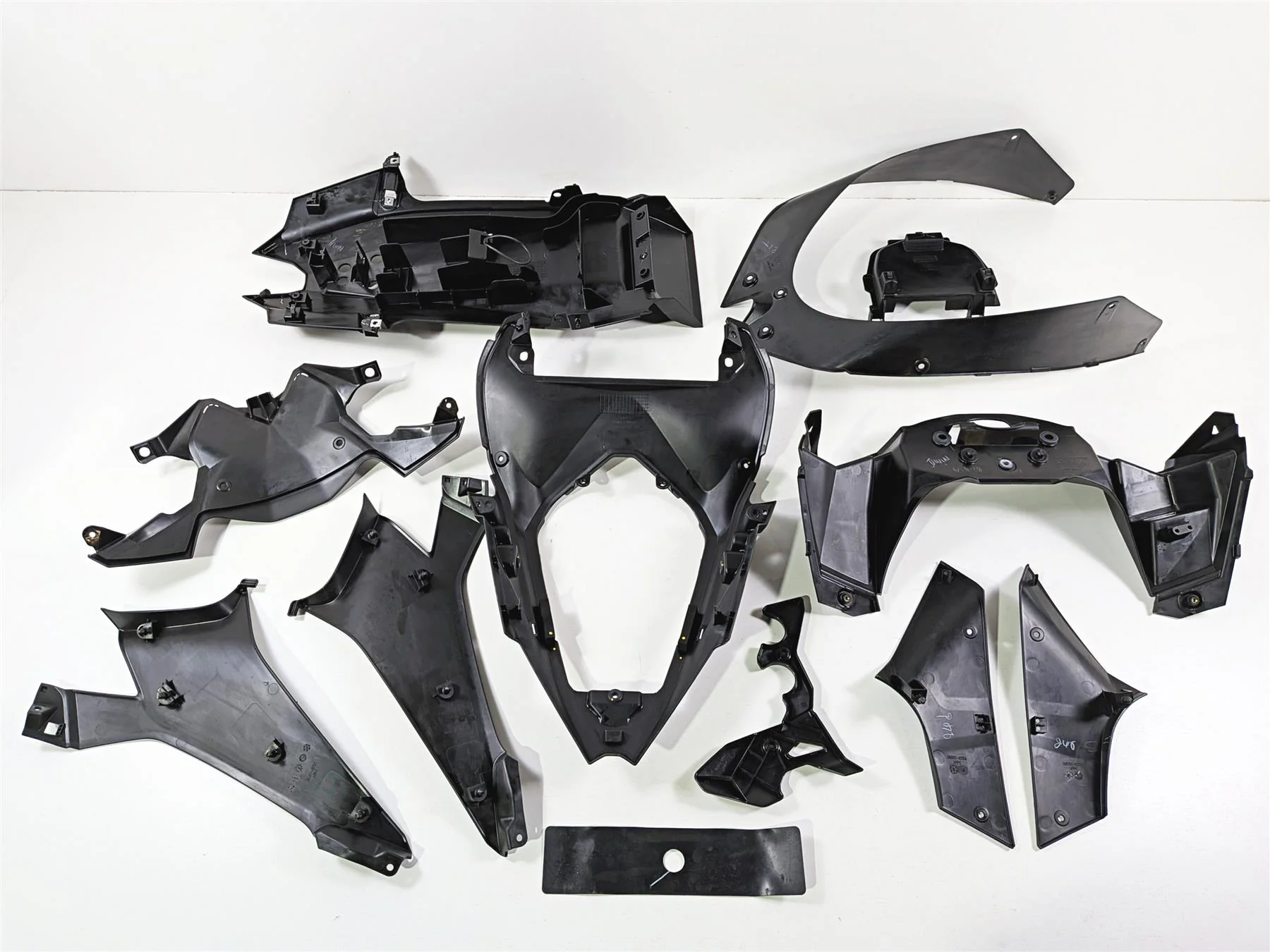 2024 Kawasaki EX500 Ninja 40th An. Tail & Side Cover Cockpit Fairing 36043-0001 - Image 2