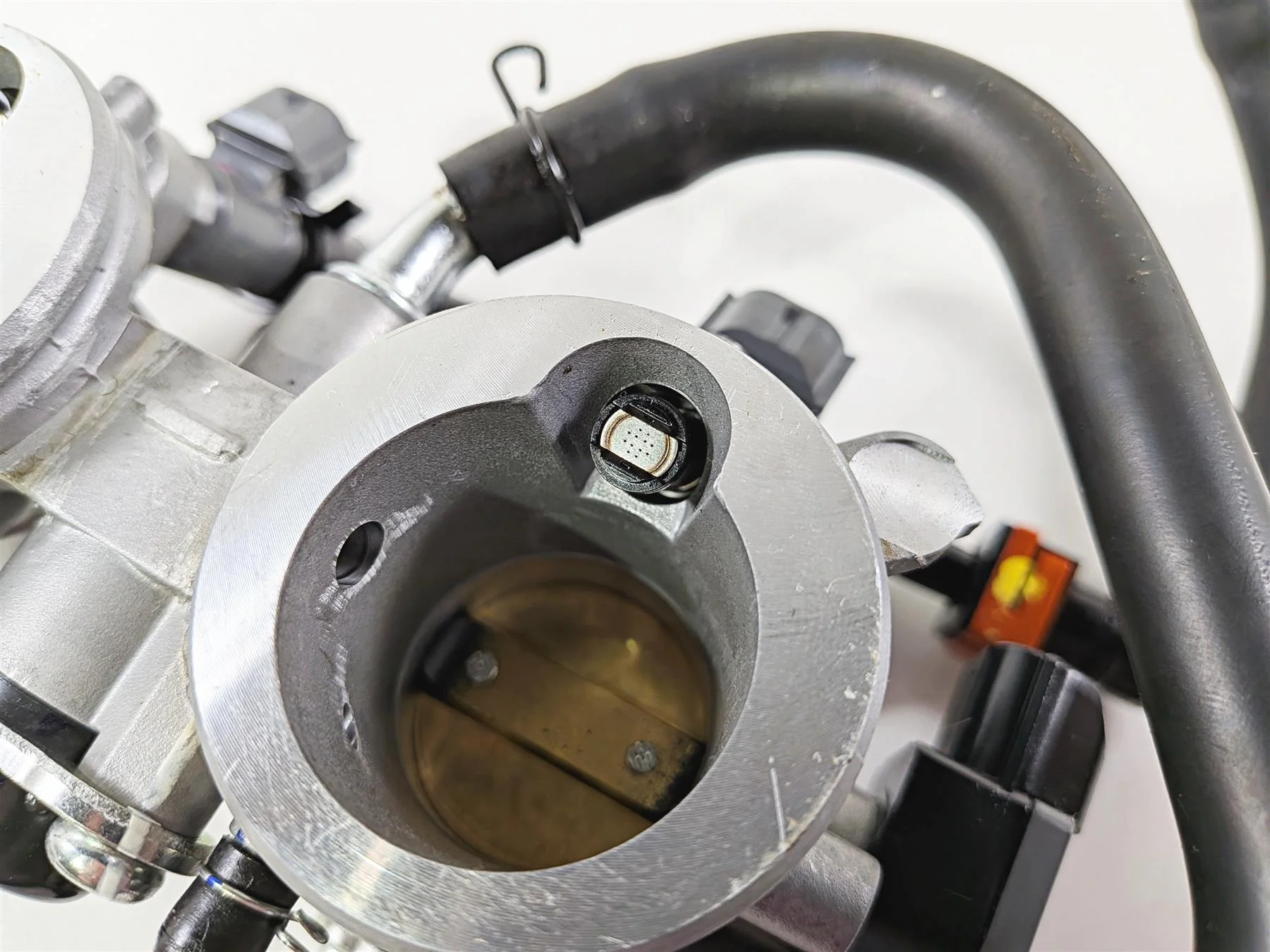 2024 Kawasaki EX500 Ninja 40th An. Throttle Body & Fuel Injectors 16163-1295 - Image 9
