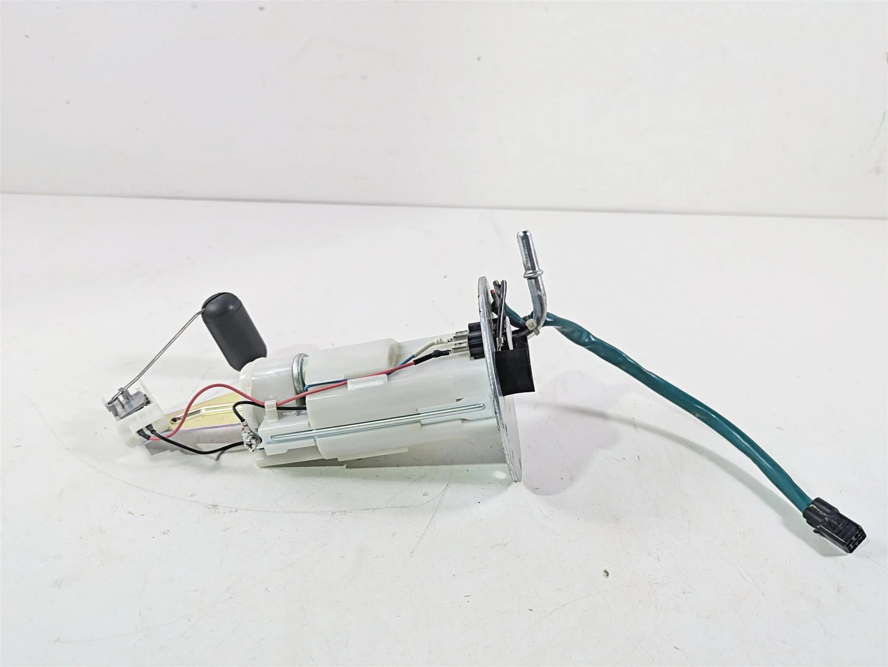 2024 Kawasaki ZX6R ZX636 Ninja Fuel Gas Petrol Pump - Tested 49040-0779 - Image 3