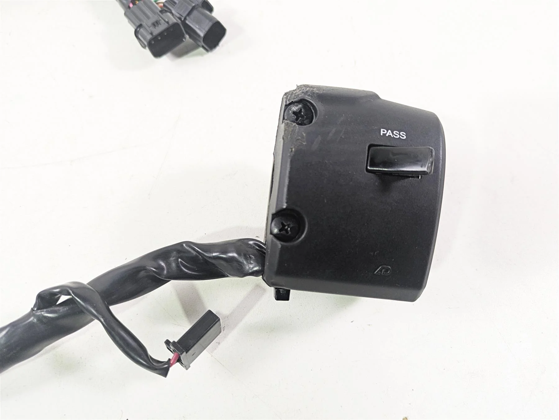 2024 Kawasaki ZX6R ZX636 Ninja Left Hand Control Switch Light Horn 46091-0624 - Image 6