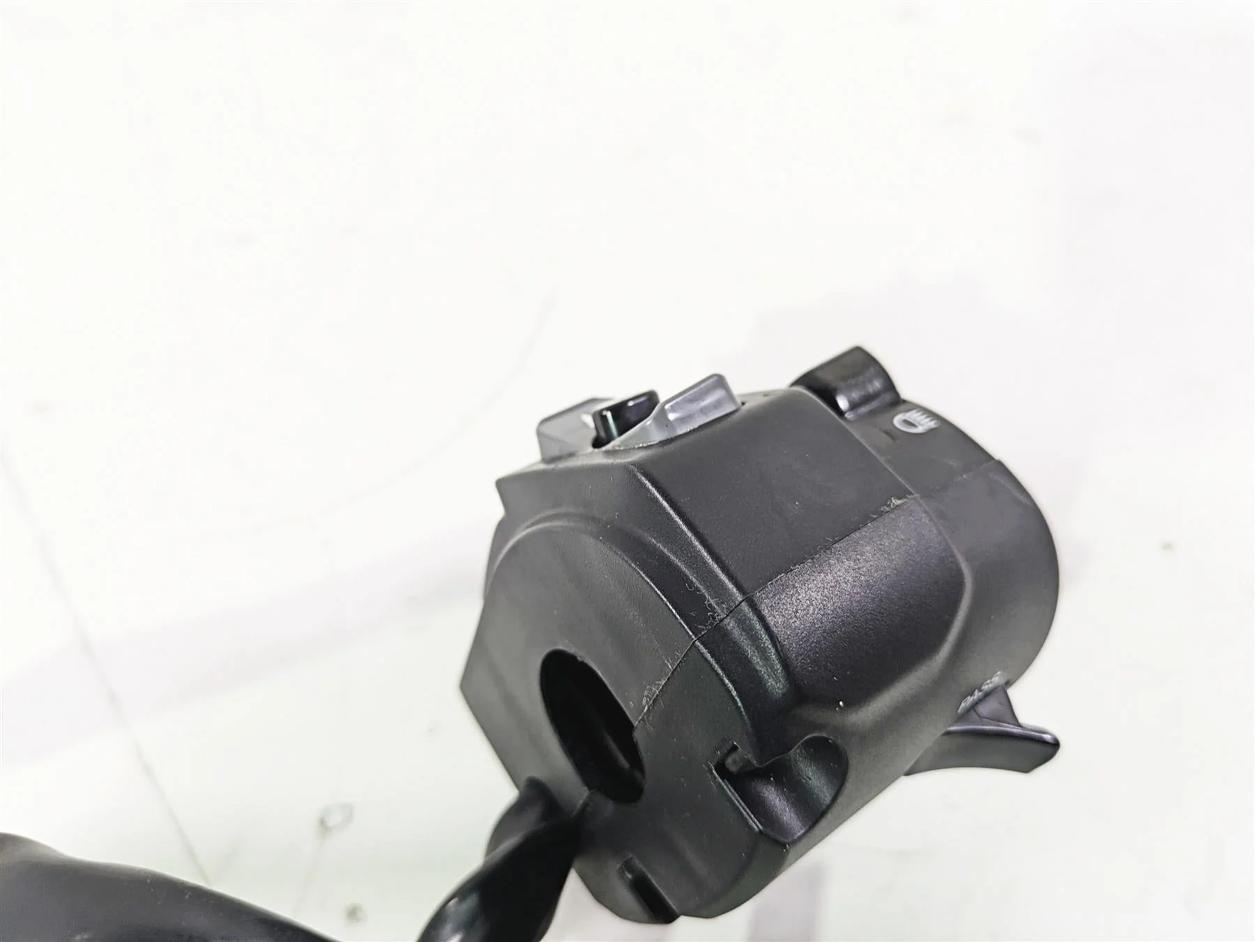 2024 Kawasaki ZX6R ZX636 Ninja Left Hand Turn Signal Control Switch 46091-0624 - Image 9