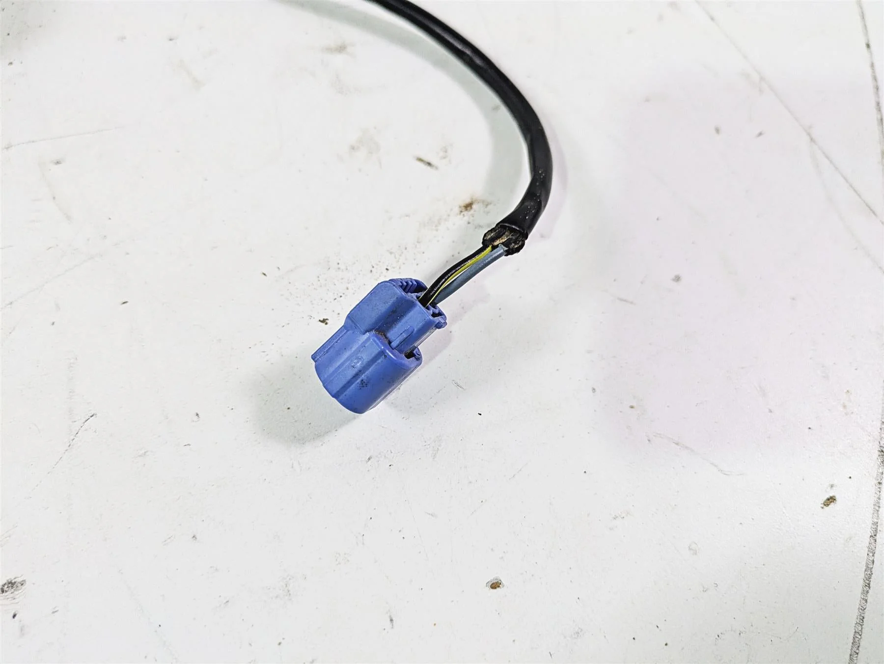 2024 Kawasaki ZX6R ZX636 Ninja Rear Right Blinker Turn Signal - Read 23037-0551 - Image 10