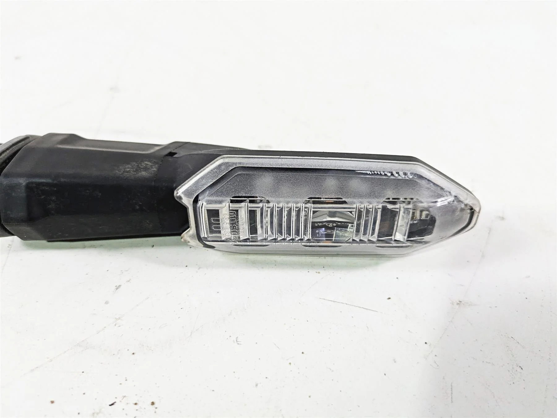 2024 Kawasaki ZX6R ZX636 Ninja Rear Right Blinker Turn Signal - Read 23037-0551 - Image 5