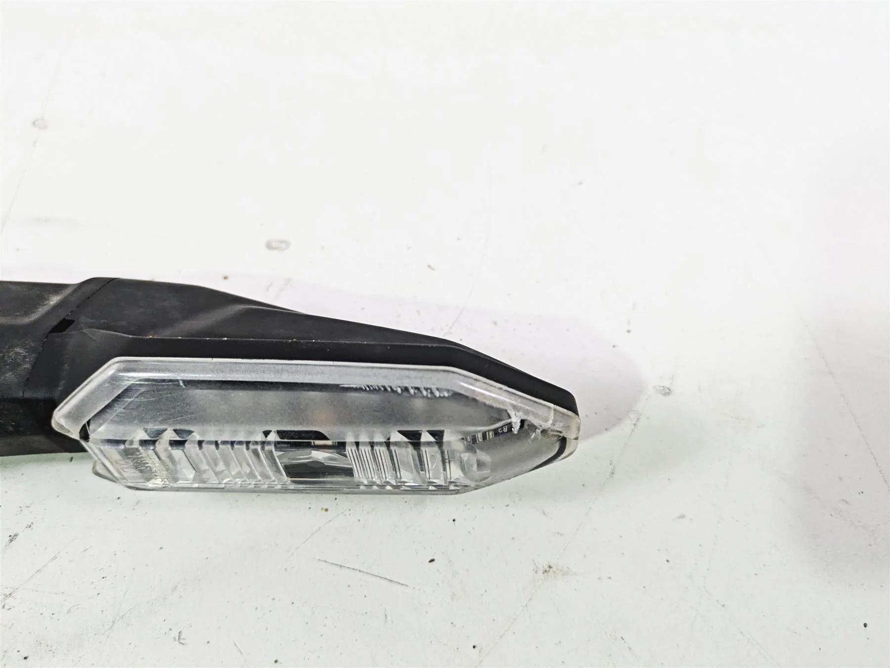 2024 Kawasaki ZX6R ZX636 Ninja Rear Right Blinker Turn Signal - Read 23037-0551 - Image 8