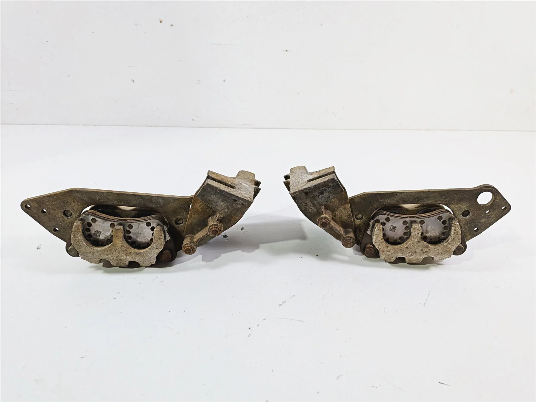 2024 Polaris RZR XP 1000 Sport Front Brake Caliper Set 1913634 1913635 - Image 4