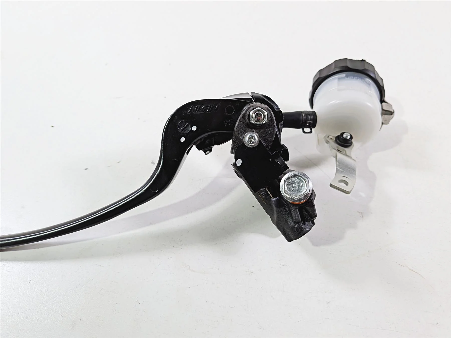 2024 Suzuki GSXR 600 Front Radial Brake Master Cylinder Nissin 11/16 59600-47H00 - Image 4