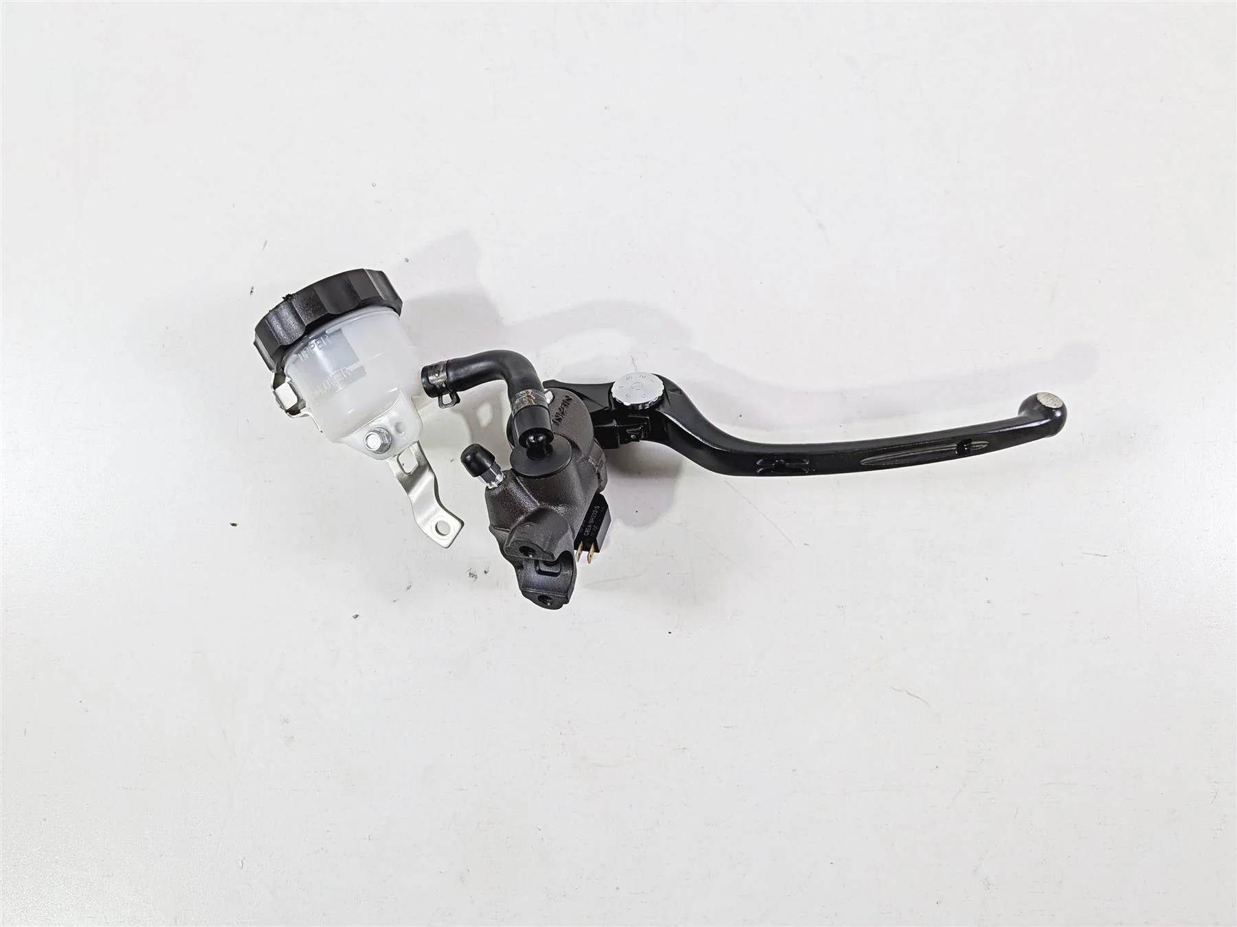 2024 Suzuki GSXR 600 Front Radial Brake Master Cylinder Nissin 11/16 59600-47H00 - Image 9