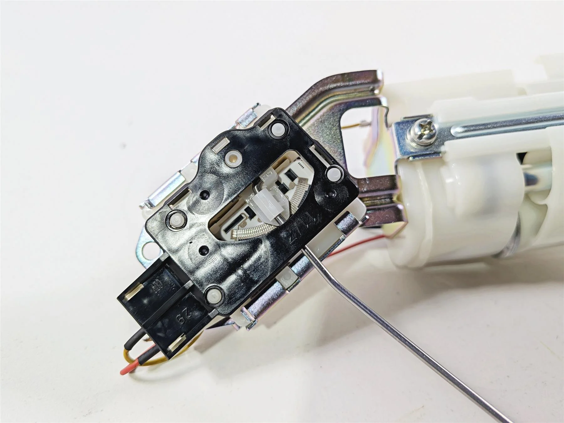 2024 Suzuki GSXR 600 Fuel Gas Petrol Pump & Sending Unit -Tested 15100-14J01 - Image 12