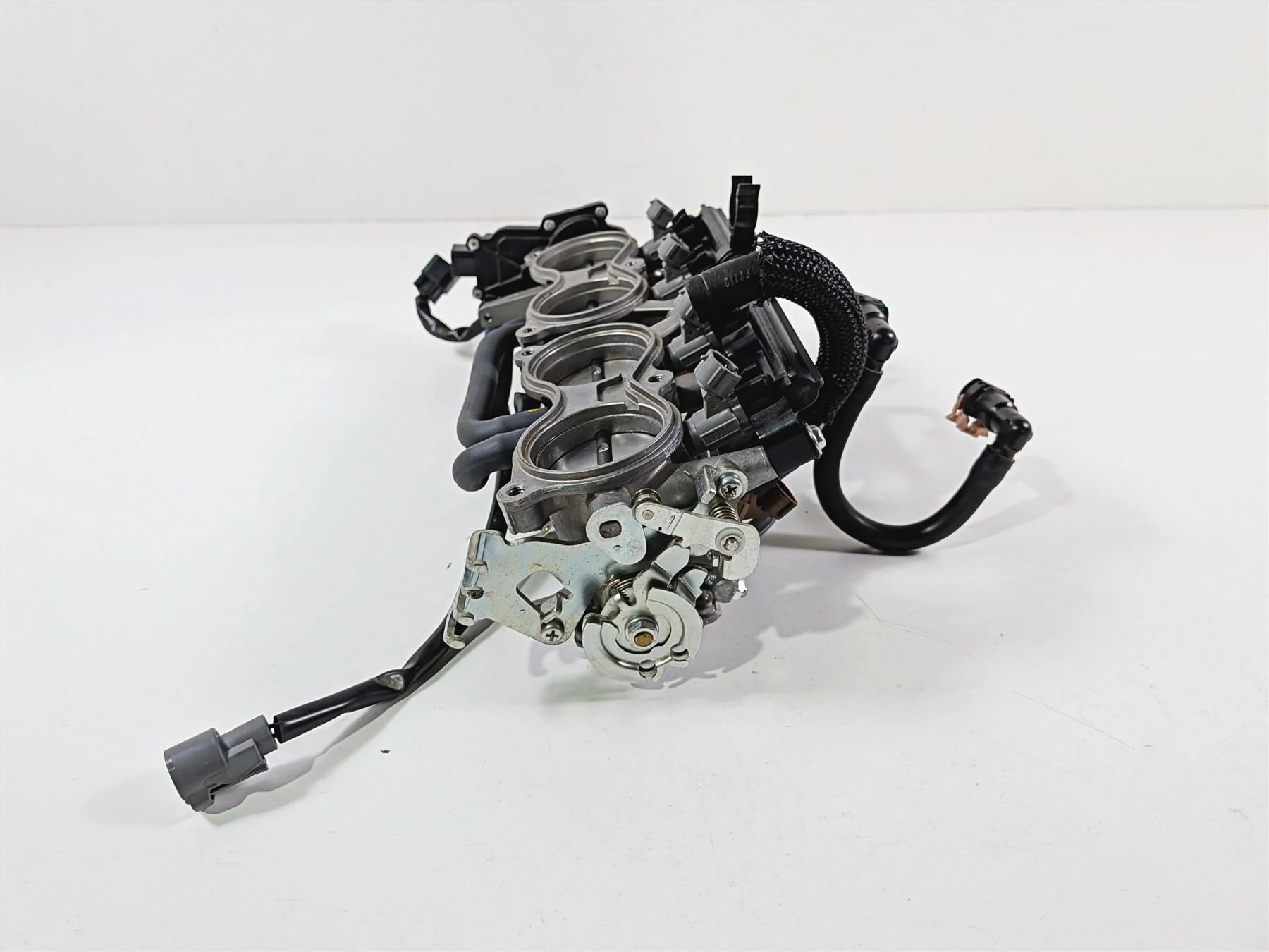 2024 Suzuki GSXR 600 Mikuni Throttle Body Bodies Fuel Injector Set 13406-14J01 - Image 11