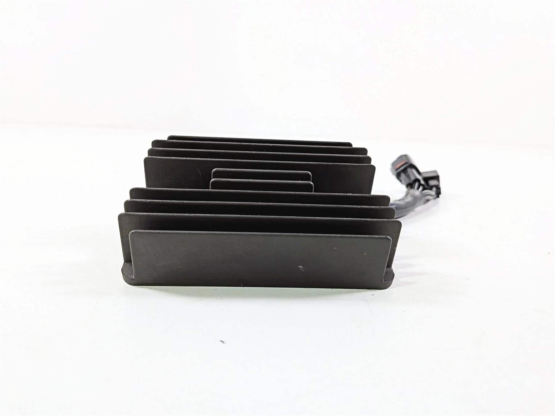 2024 Suzuki GSXR 600 Rectifier Voltage Regulator 32800-47H00 SH811AA - Image 2