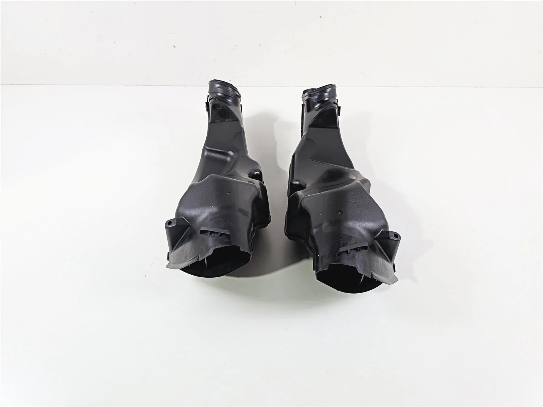 2024 Suzuki GSXR600 Air Intake Ram Scoop Duct Set 94420-14J00 94430-14J00 - Image 11