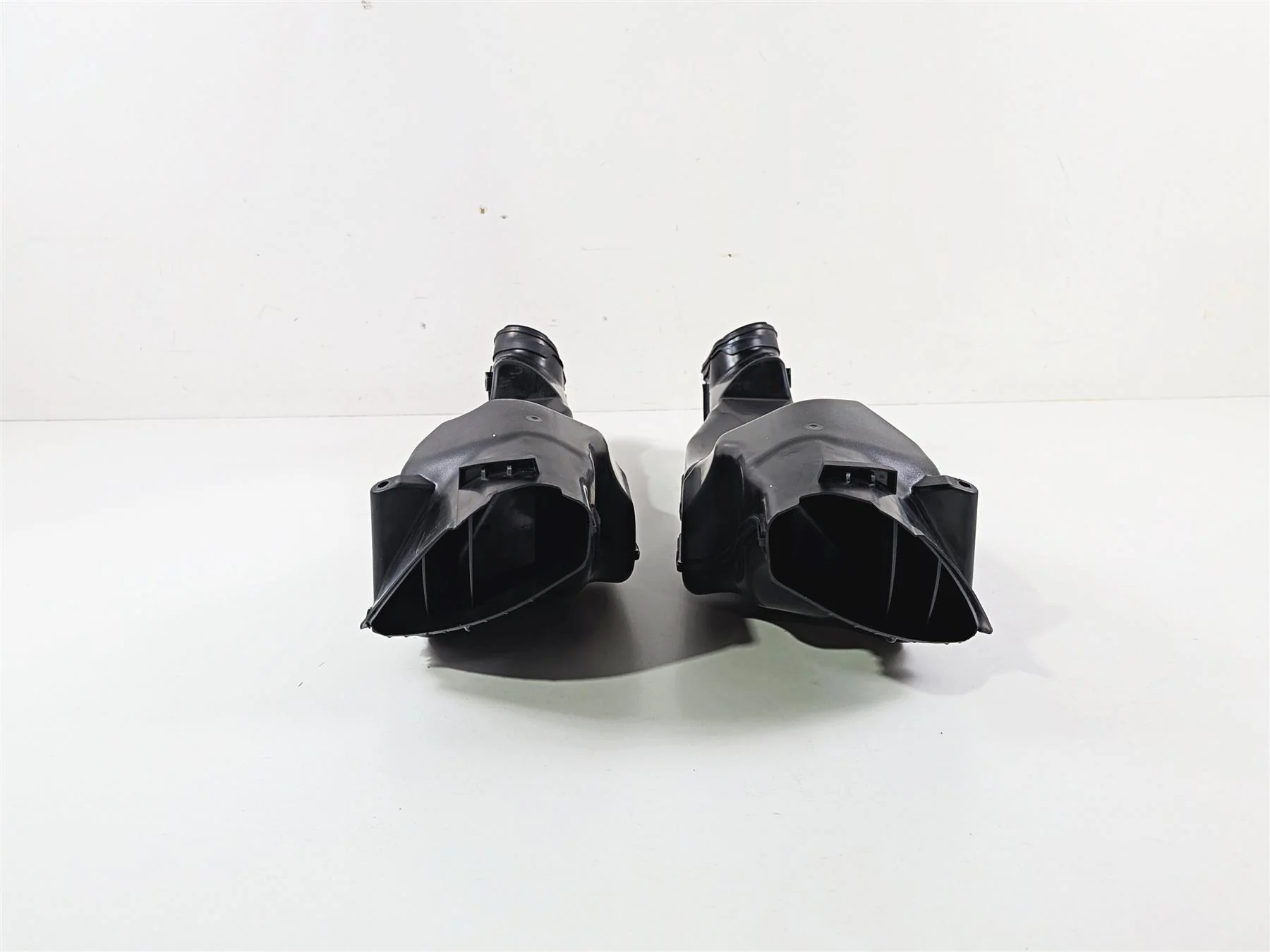 2024 Suzuki GSXR600 Air Intake Ram Scoop Duct Set 94420-14J00 94430-14J00 - Image 12