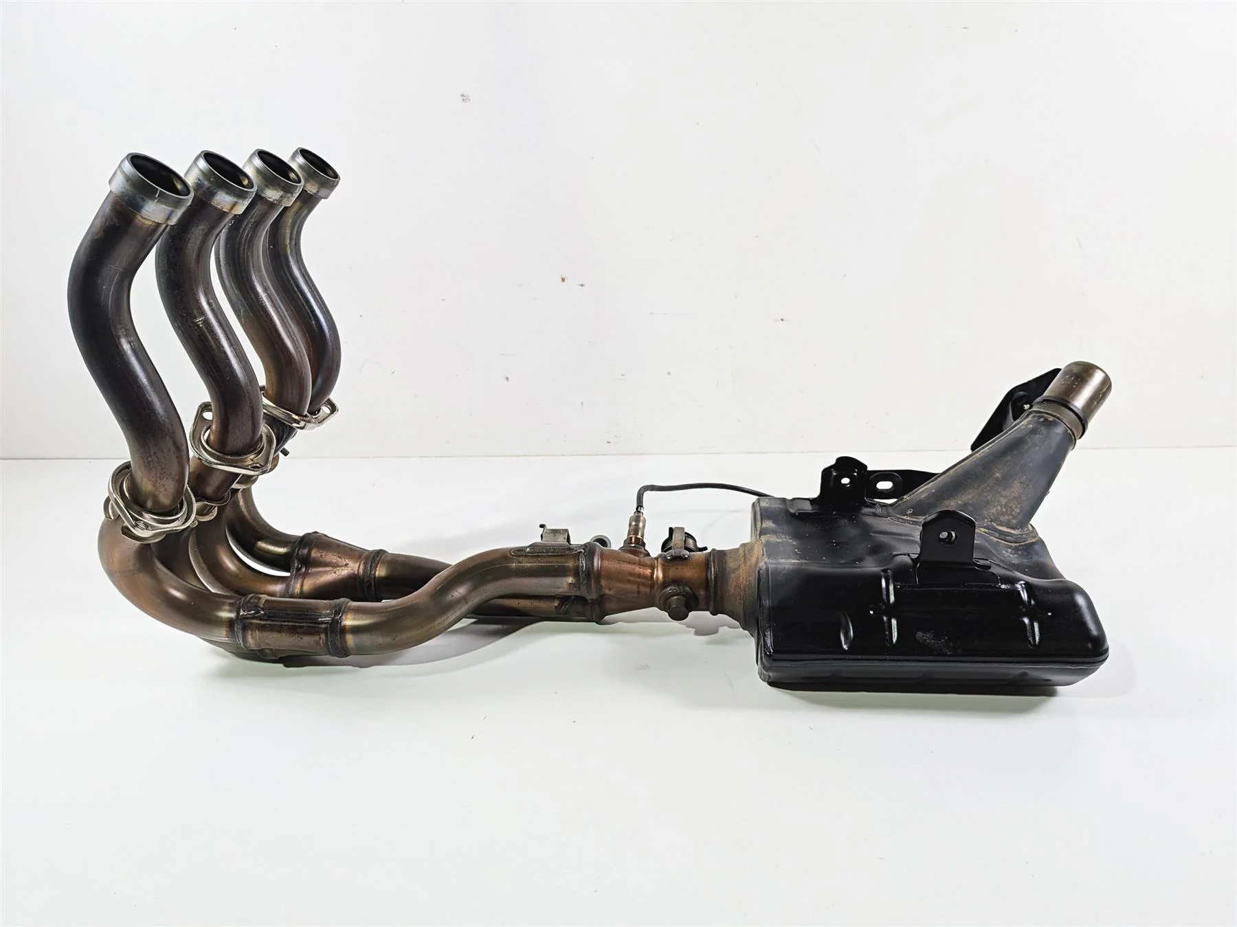 2024 Suzuki GSXR600 Exhaust Header & Servo Motor 14100-14J00 33970-47H03 - Image 6
