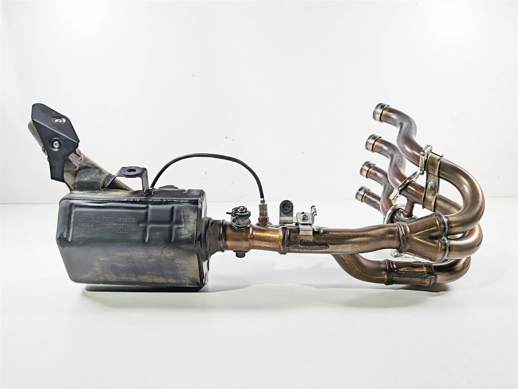 2024 Suzuki GSXR600 Exhaust Header & Servo Motor 14100-14J00 33970-47H03 - Image 8