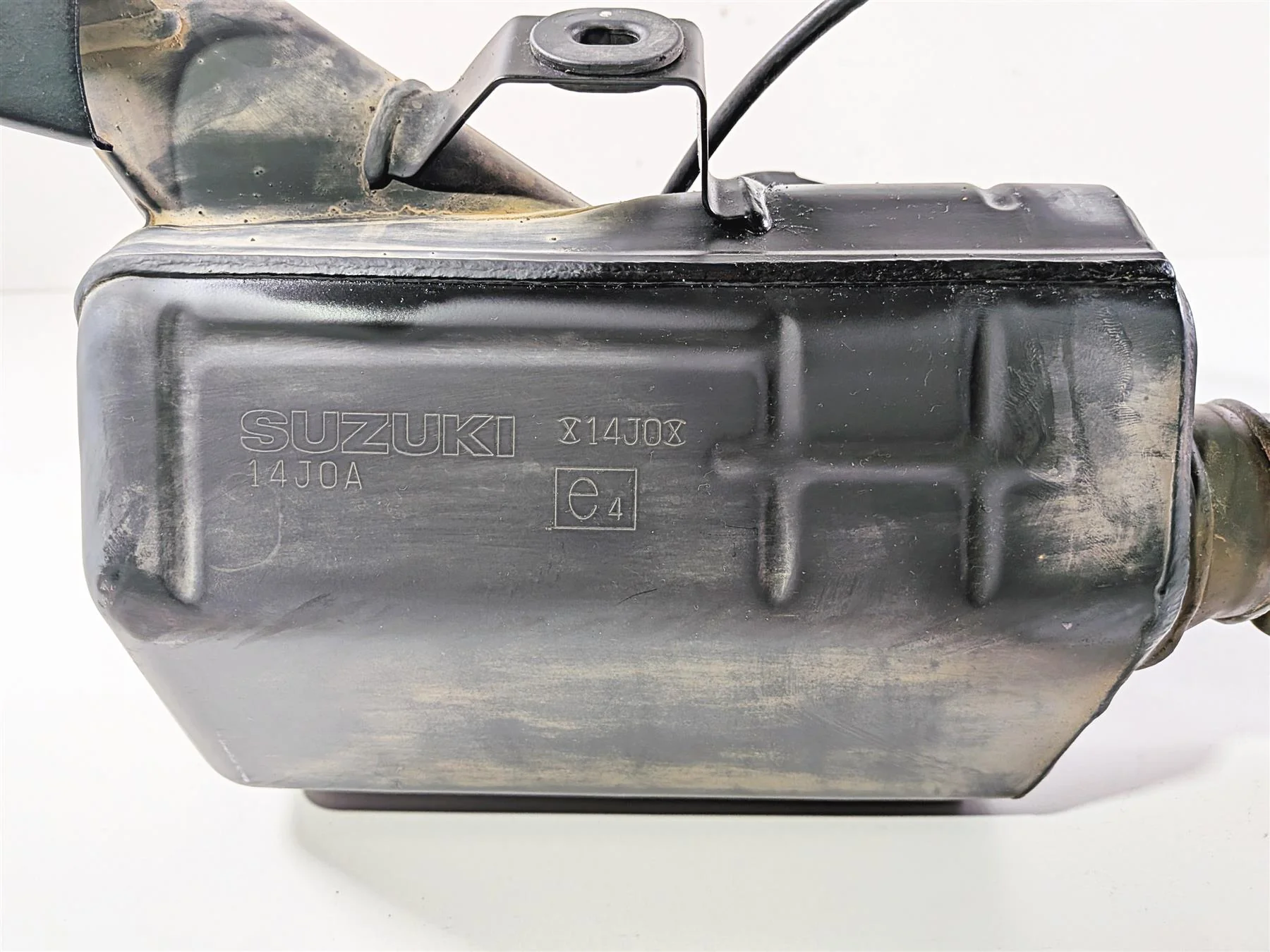 2024 Suzuki GSXR600 Exhaust Header & Servo Motor 14100-14J00 33970-47H03 - Image 9