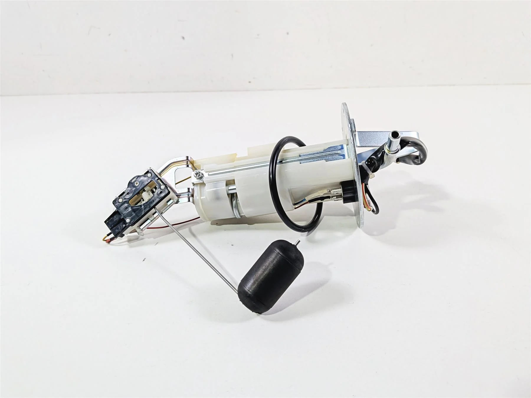 2024 Suzuki GSXR600 Fuel Gas Petrol Pump - Tested 2K Only 15100-14J01 - Image 2