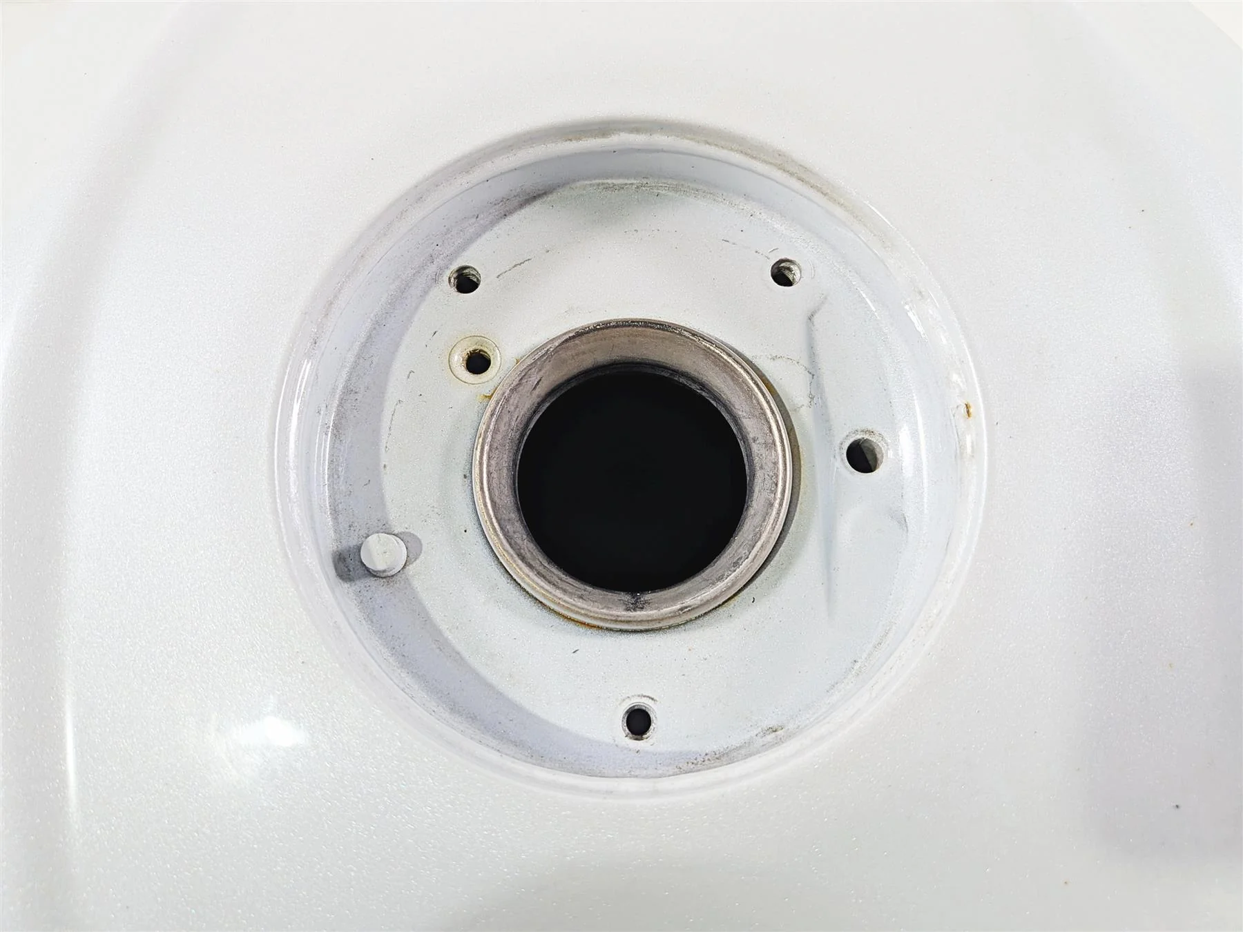 2024 Suzuki GSXR600 Fuel Gas Petrol Tank & Covers White - Nice 44100-14JJ0 - Image 7