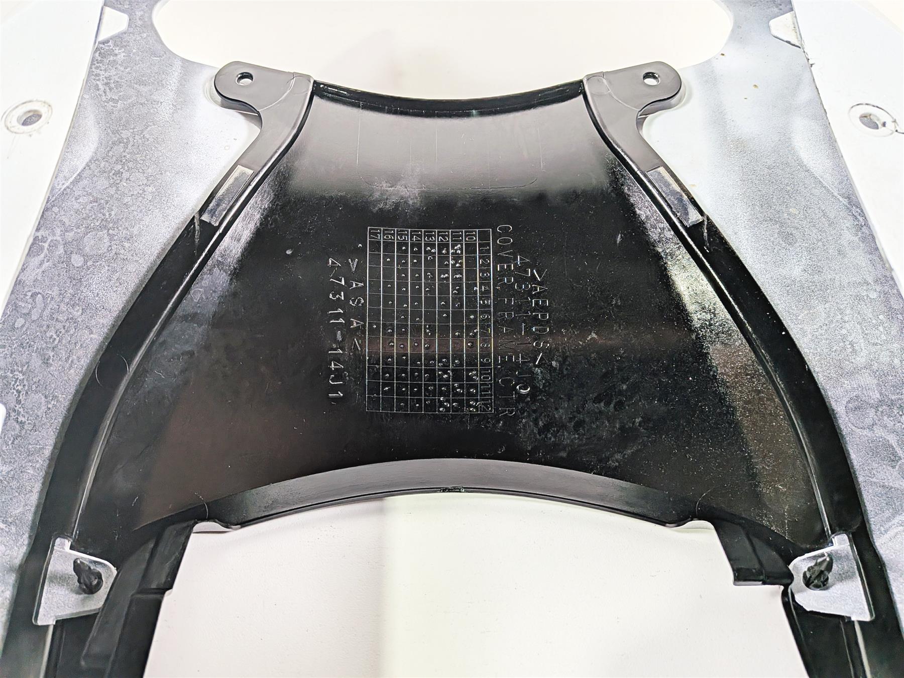 2024 Suzuki GSXR600 Full Tail Fairing Taillight Blinker 47100-14J10 47200-14J10 - Image 7