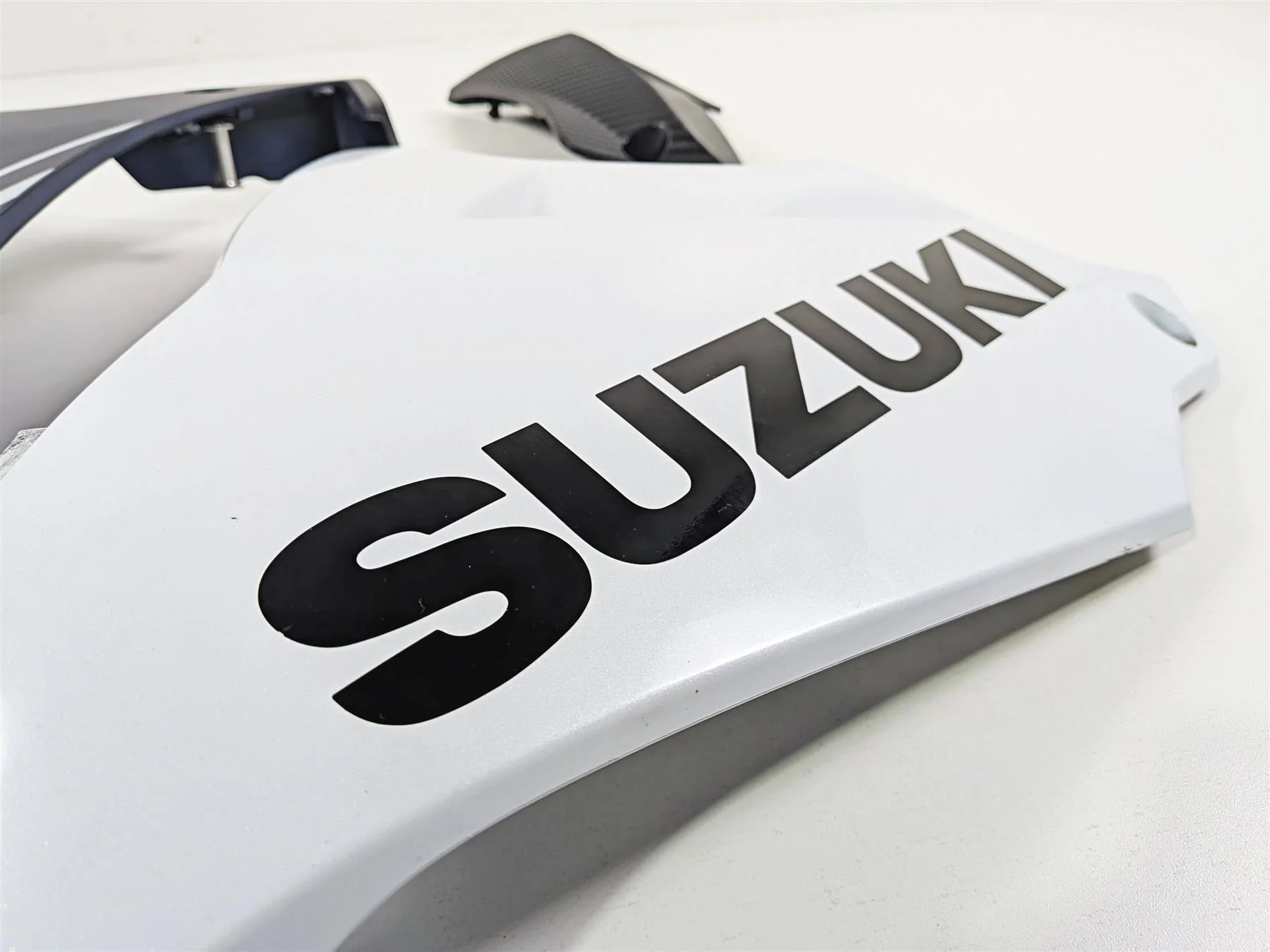 2024 Suzuki GSXR600 Left Side Main Fairing Set Blue White 94482-14J0 94481-14J0 - Image 10