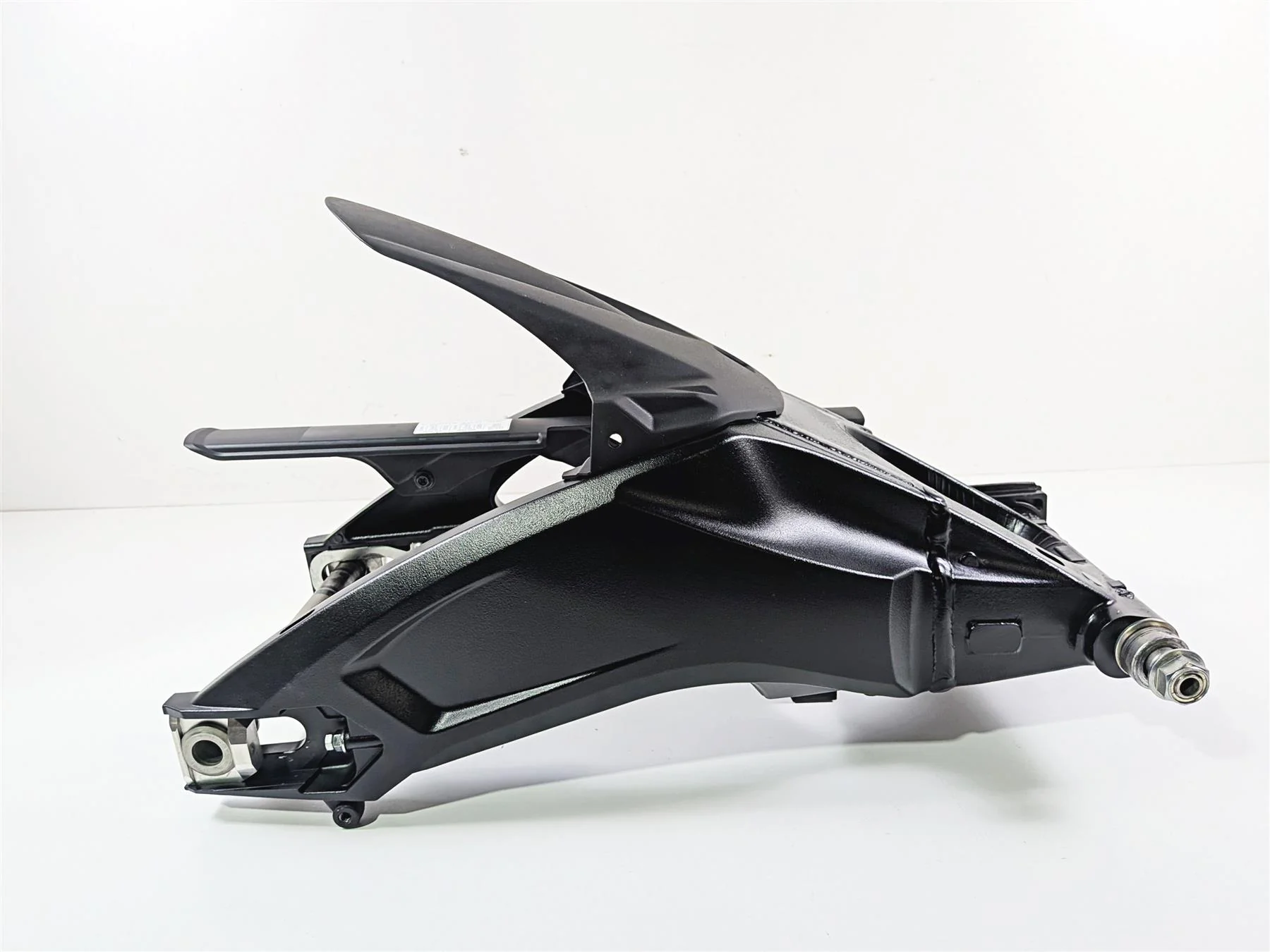 2024 Suzuki GSXR600 Nice Rear Swing Arm Swingarm & Fender 61000-14J01-YAP - Image 4
