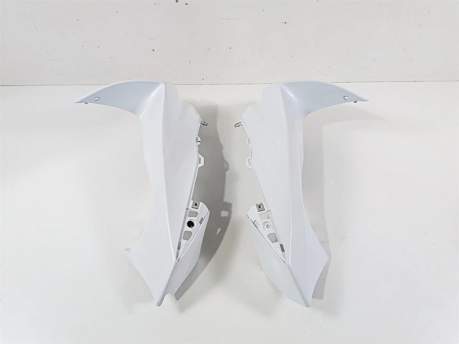 2024 Suzuki GSXR600 Oem Air Intake Ram Cover Fairing Set 94672-14J01 94682-14J01 - Image 2
