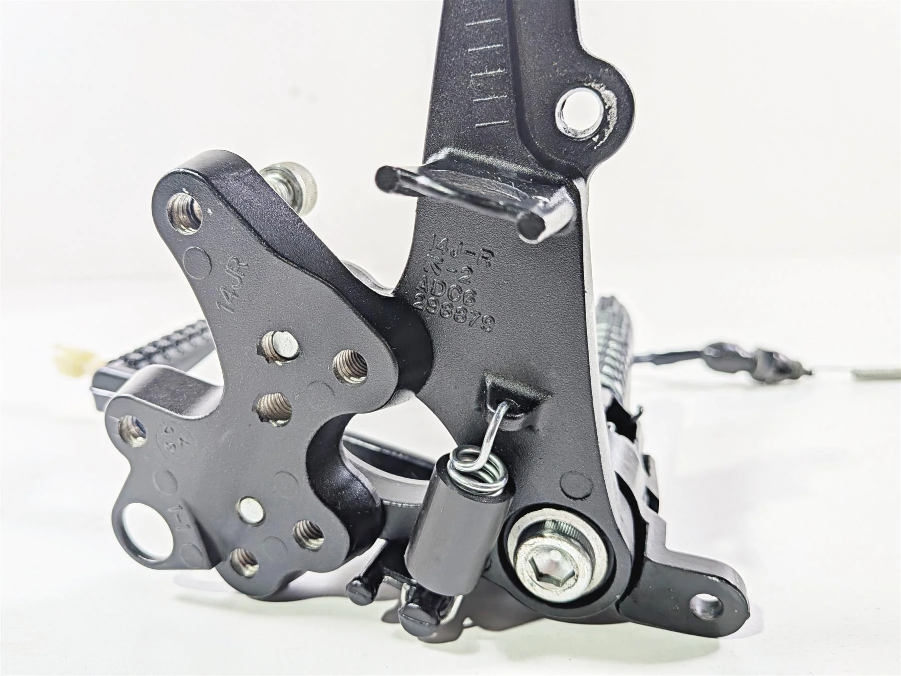 2024 Suzuki GSXR600 Right Front Footpeg Brake Pedal Set Rearset 43511-14J10 - Image 8