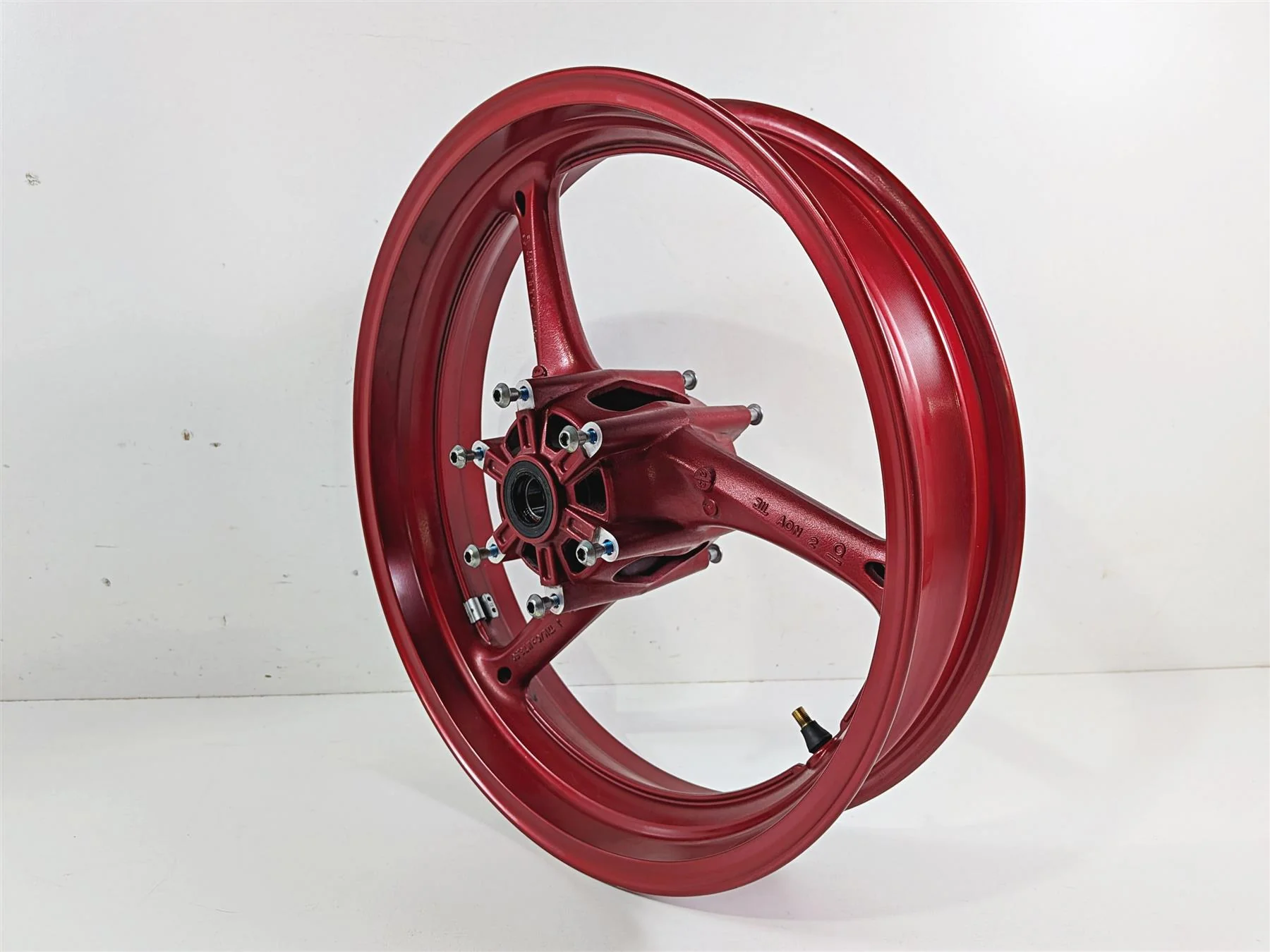 2024 Suzuki GSXR600 Straight Front Wheel Rim Red 17x3.5 54111-14J00 - Image 10