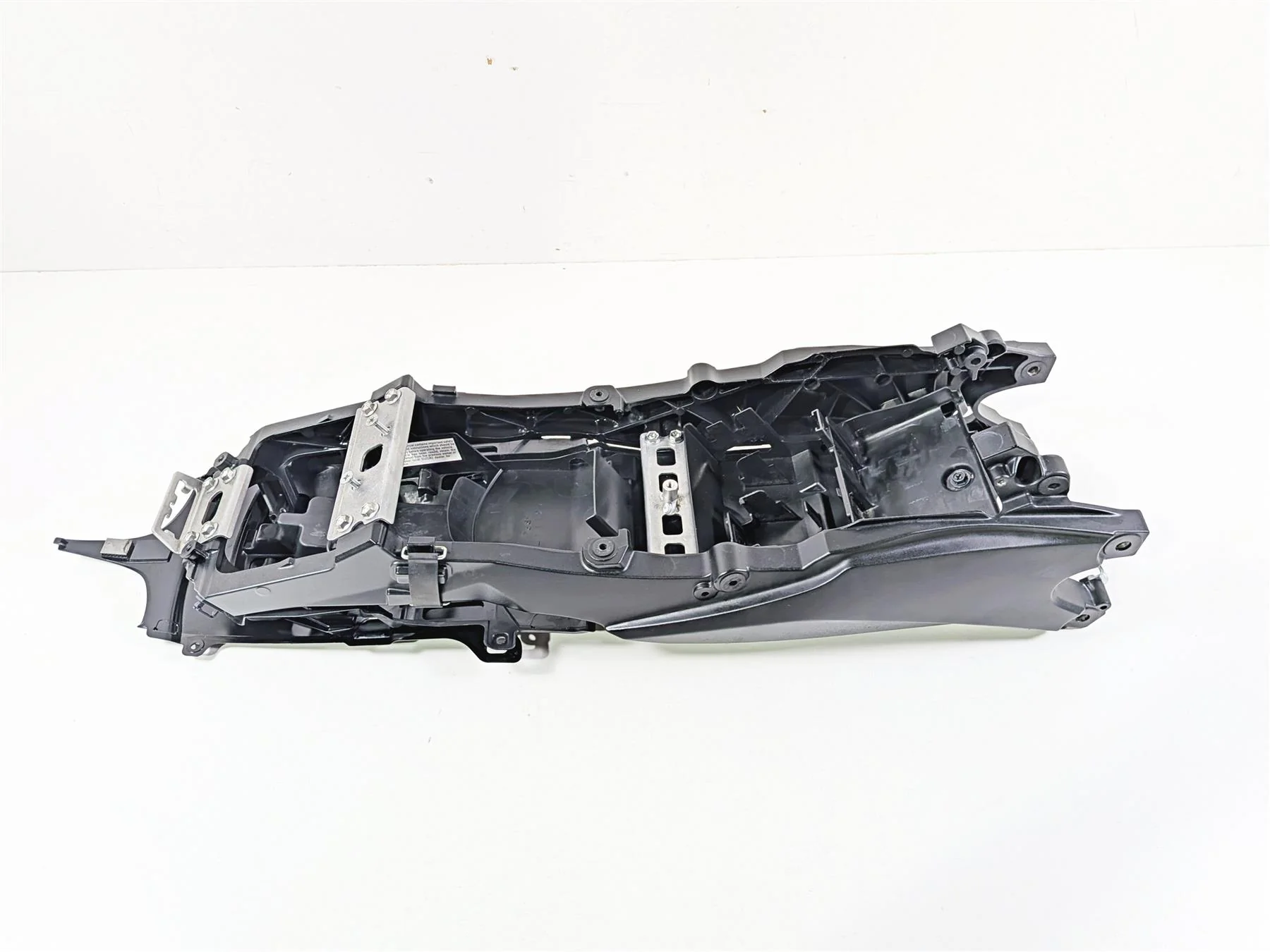 2024 Suzuki GSXR600 Subframe Inner Fender Set 41221-14J00-YUG 41211-14J00-YUG