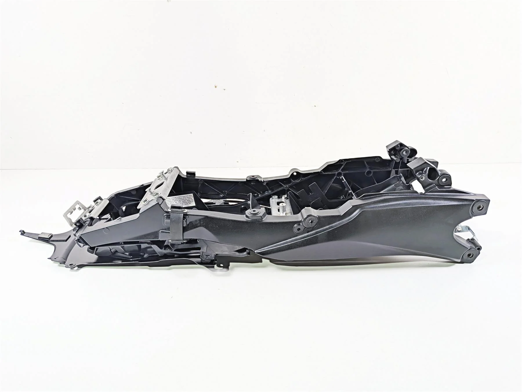 2024 Suzuki GSXR600 Subframe Inner Fender Set 41221-14J00-YUG 41211-14J00-YUG - Image 2